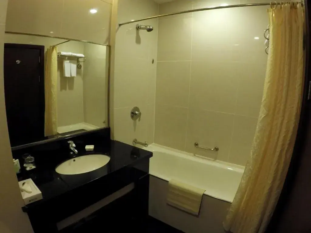 Bathroom in Imperial Palace Hotel