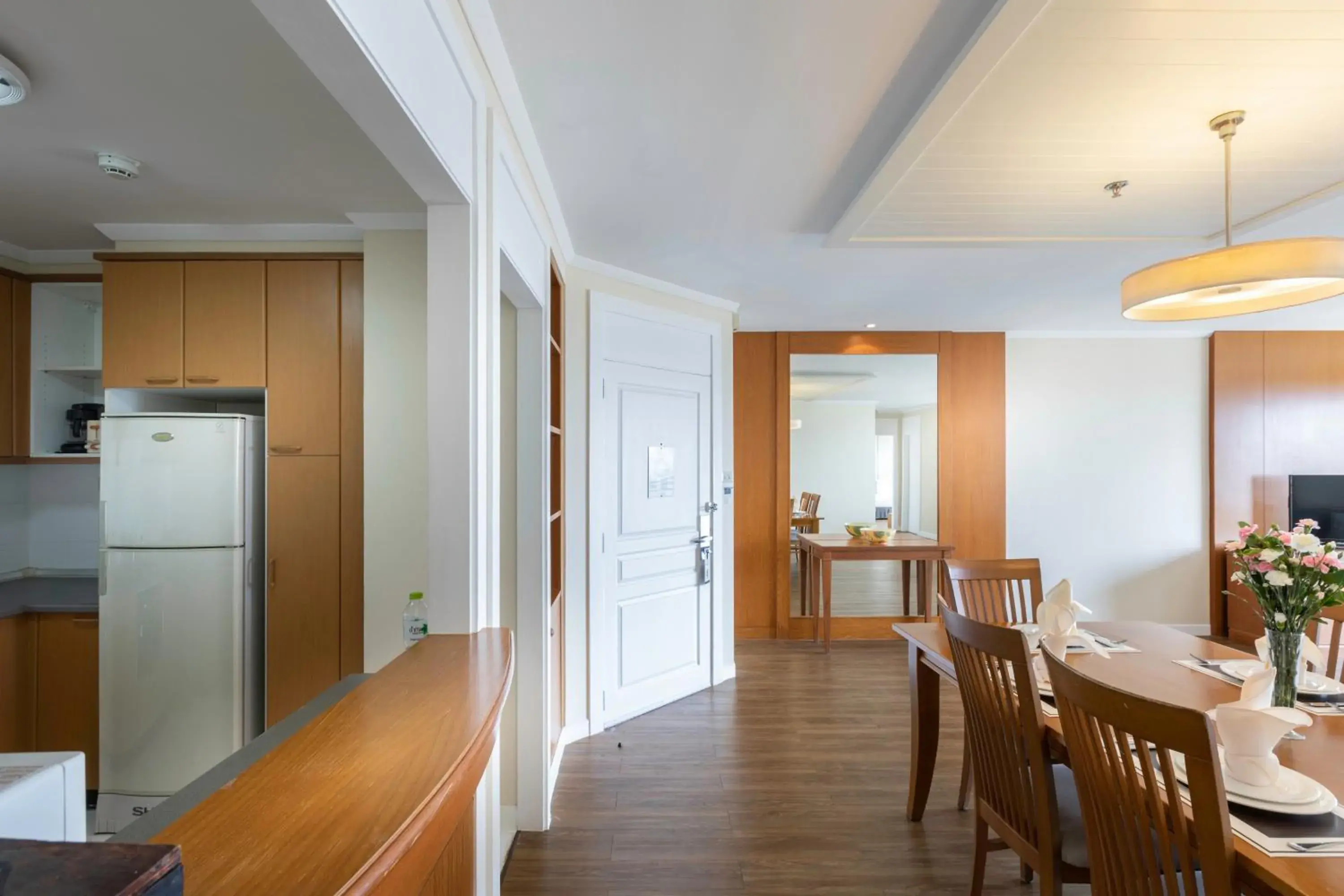 Kitchen or kitchenette, Dining Area in Kantary Bay Hotel Rayong