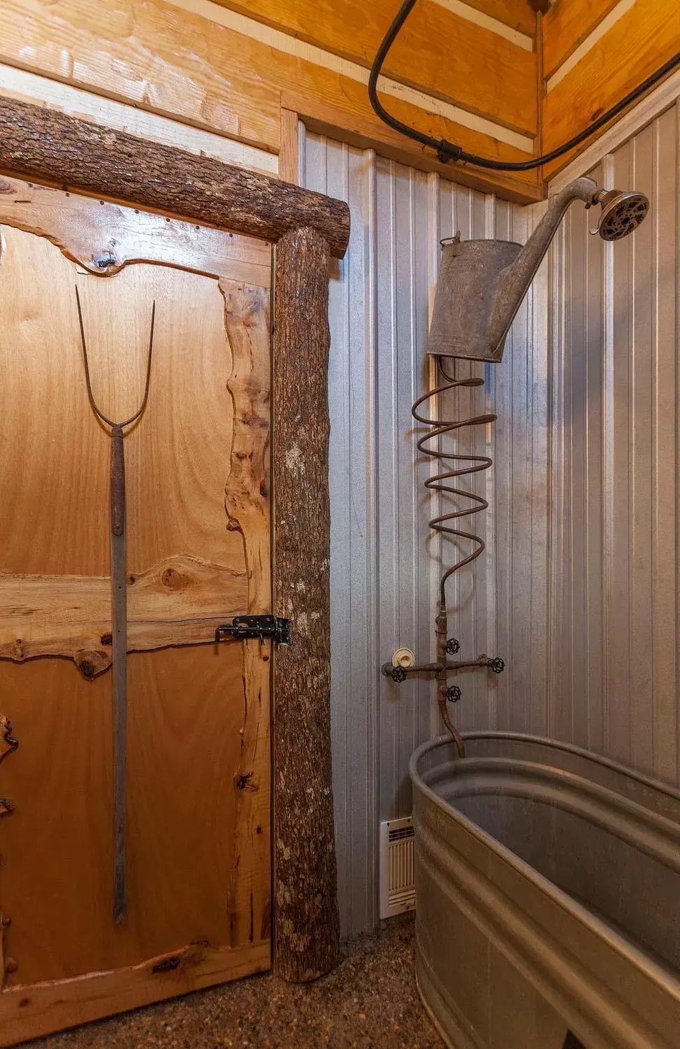 Shower, Bathroom in Fox Pass Cabins