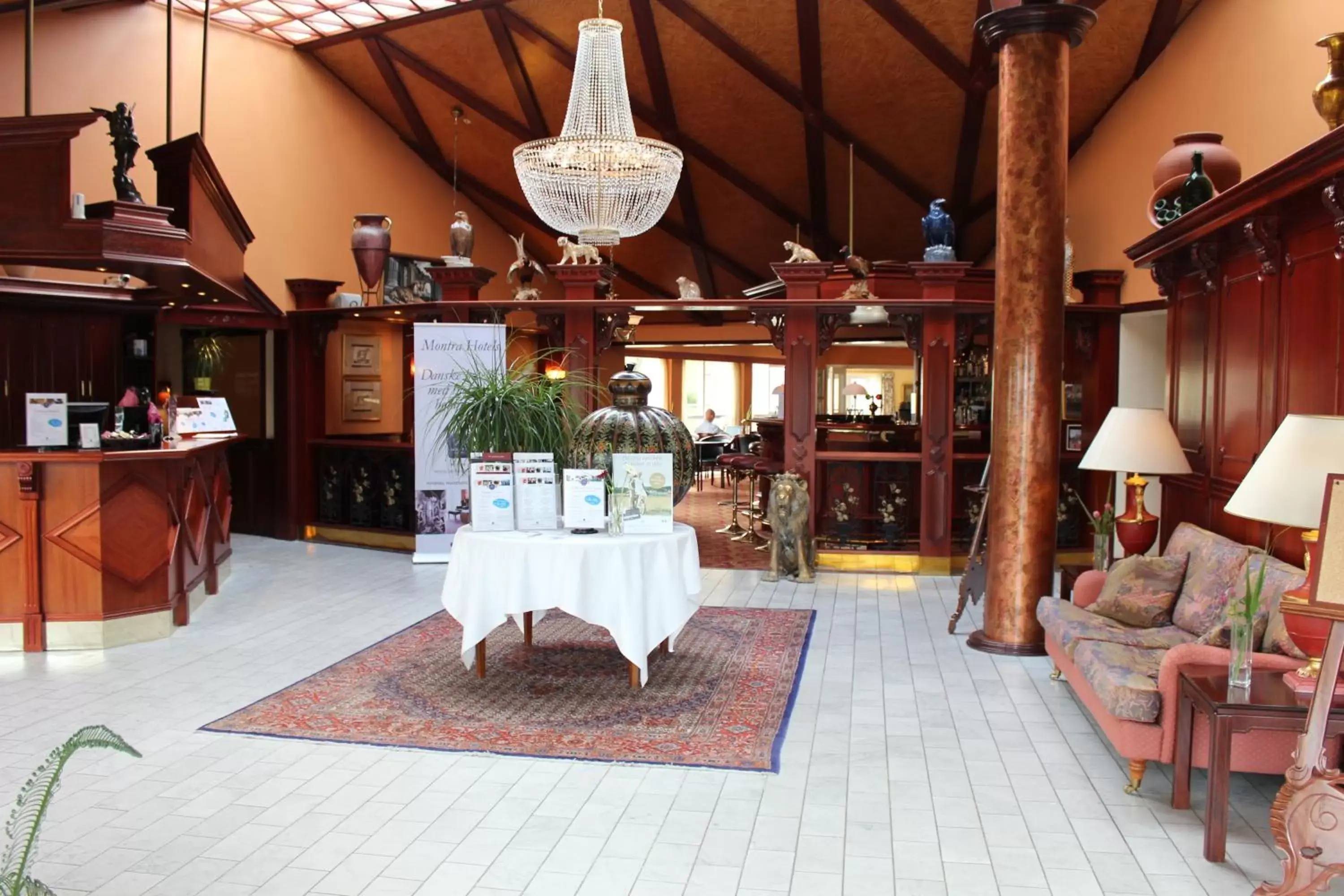 Lobby or reception, Restaurant/Places to Eat in Montra Odder Parkhotel