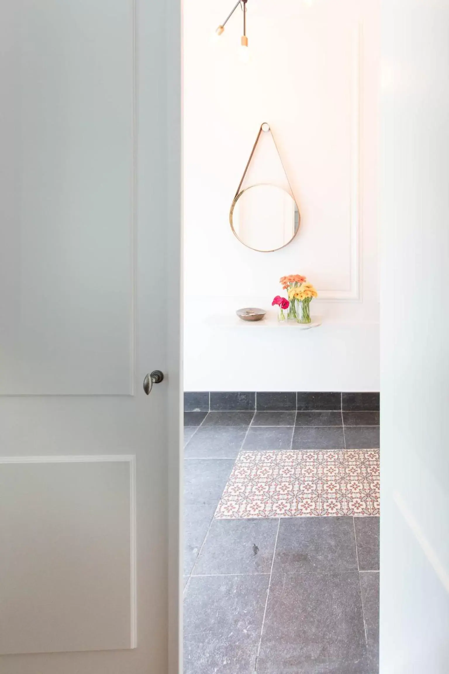 Lobby or reception, Bathroom in Boutique hotel Maison Emile