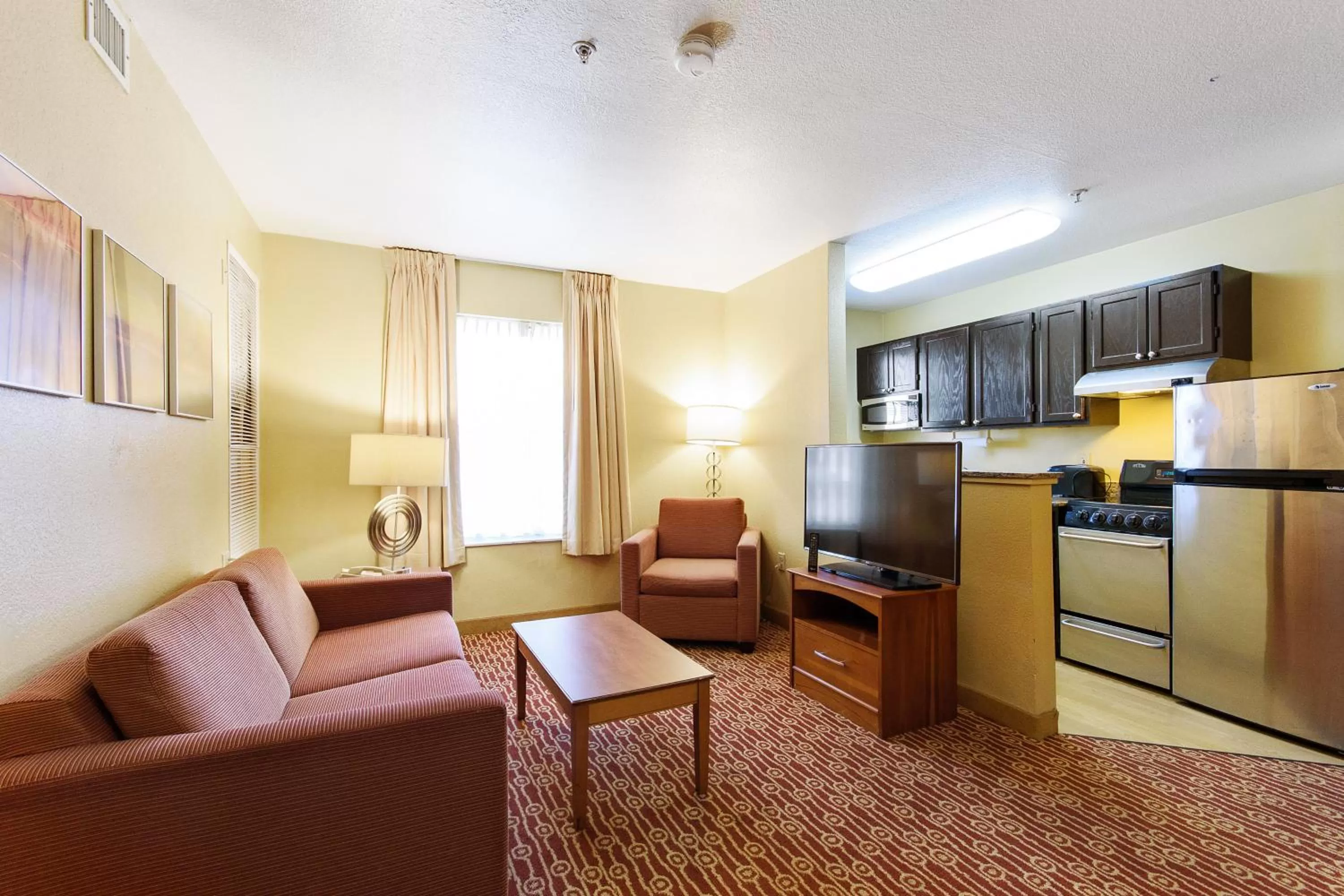 TV and multimedia in Extended Stay America Suites - Chicago - Elgin - West Dundee