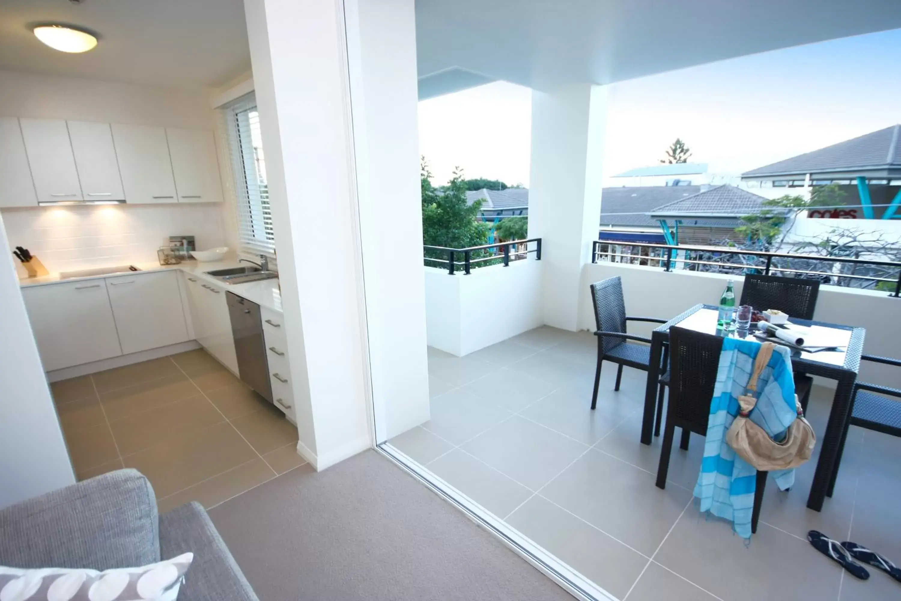 Balcony/Terrace, Kitchen/Kitchenette in Domain Serviced Apartments