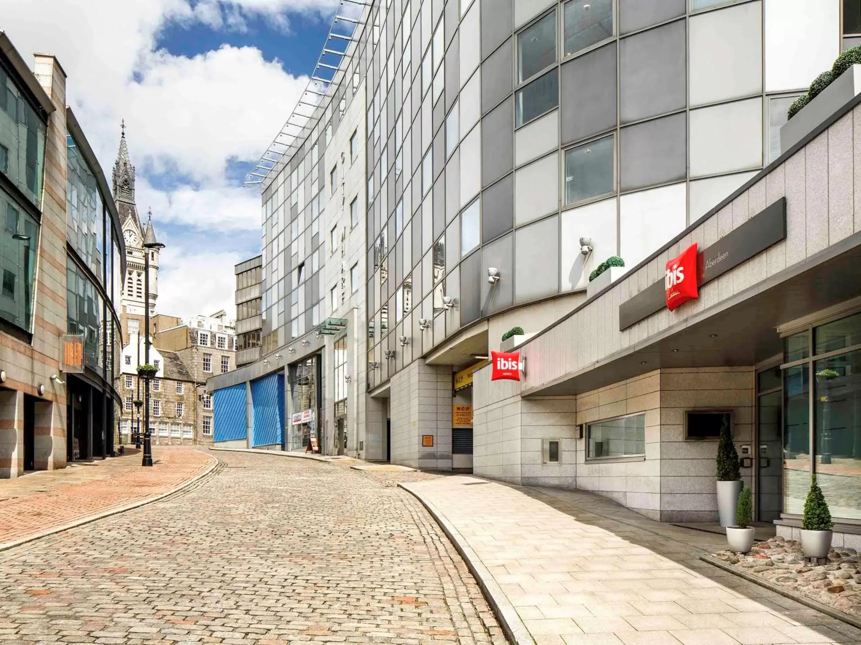 Property building in ibis Aberdeen Centre – Quayside