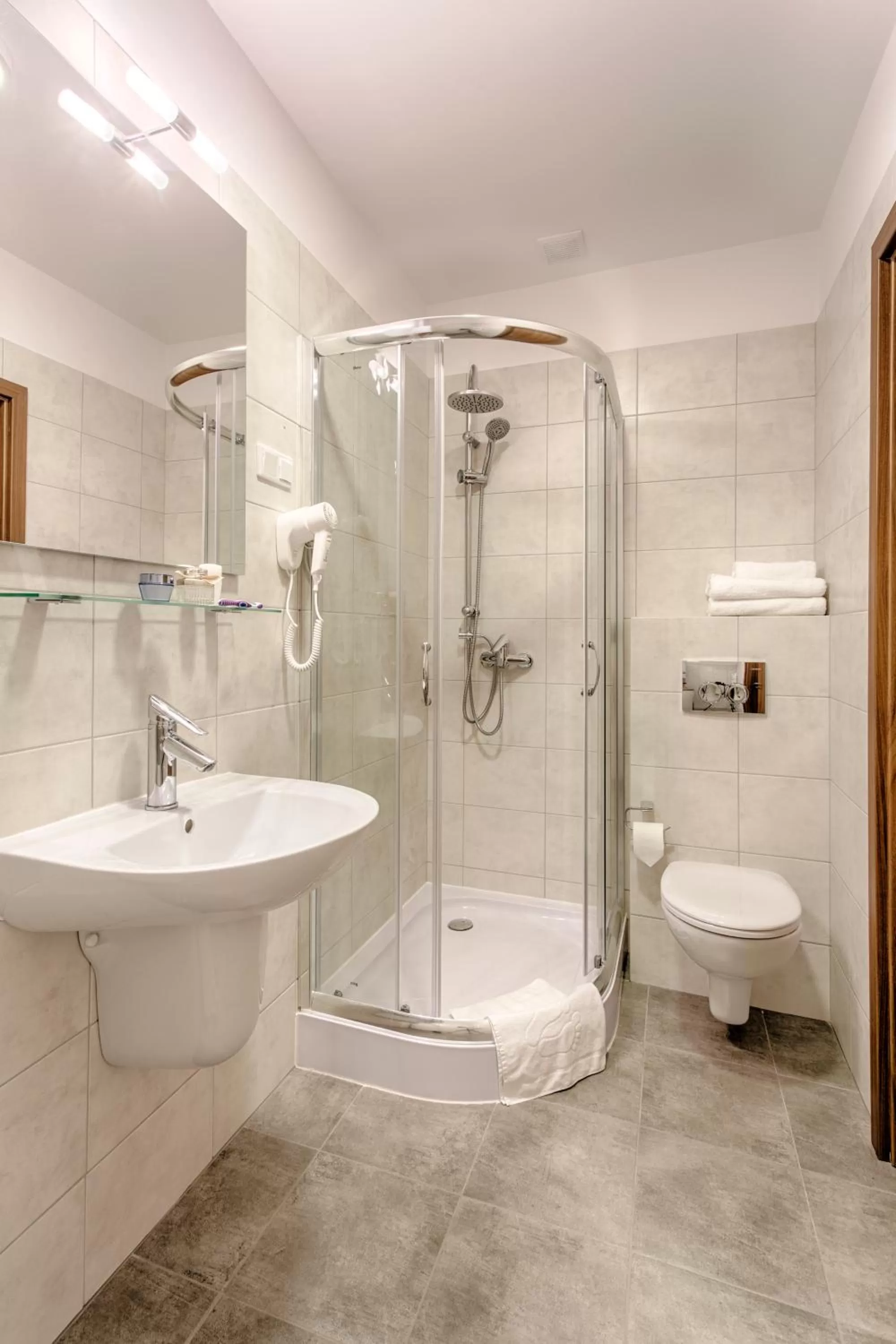Shower in Zulian Aparthotel by Artery Hotels