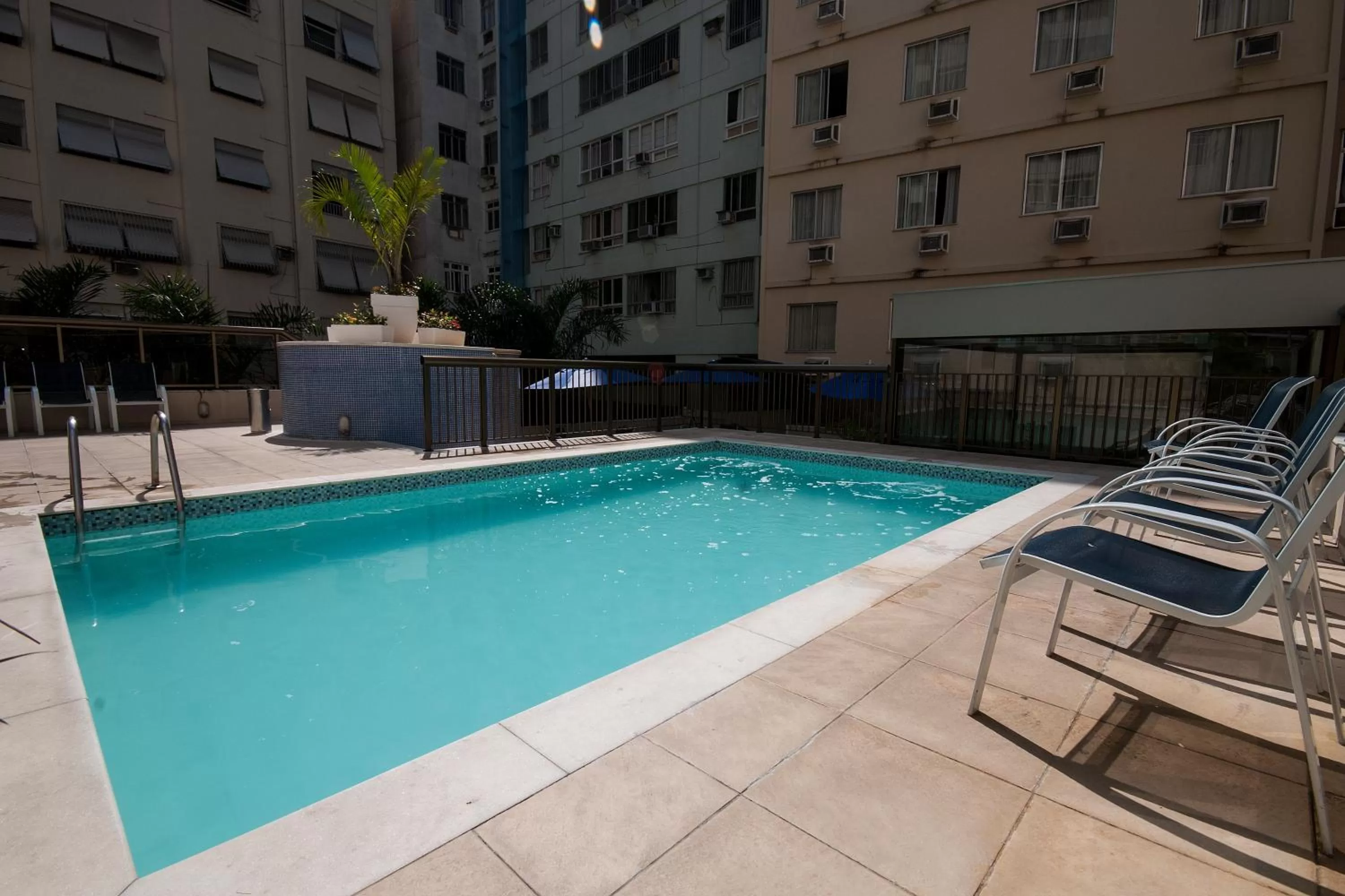 Swimming pool in Hotel Astoria Copacabana