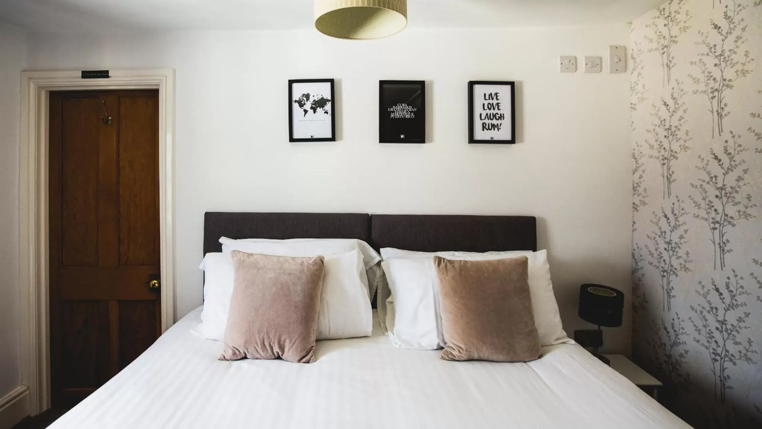 Bed in No8 Chepstow Bed in No8 Chepstow