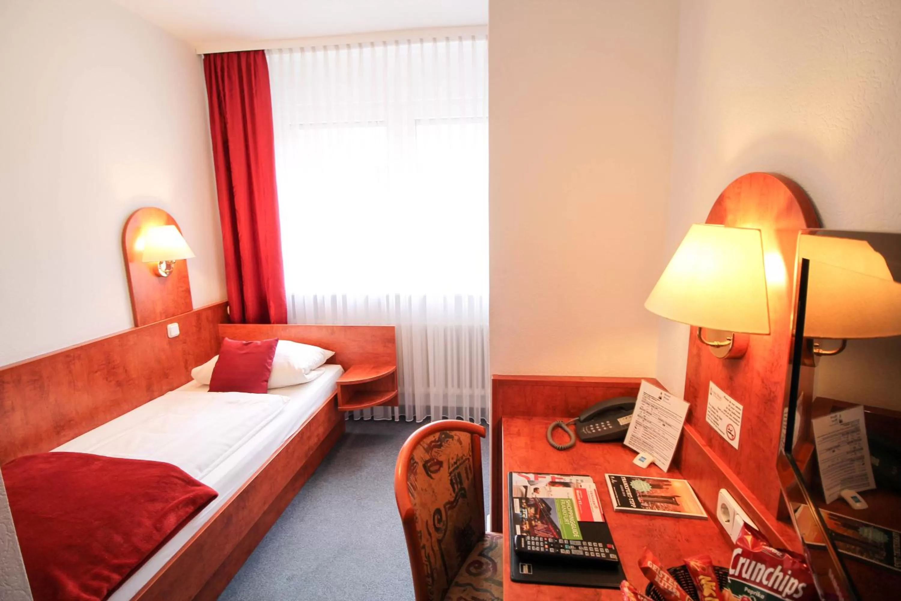 Bed in Hotel West an der Bockenheimer Warte