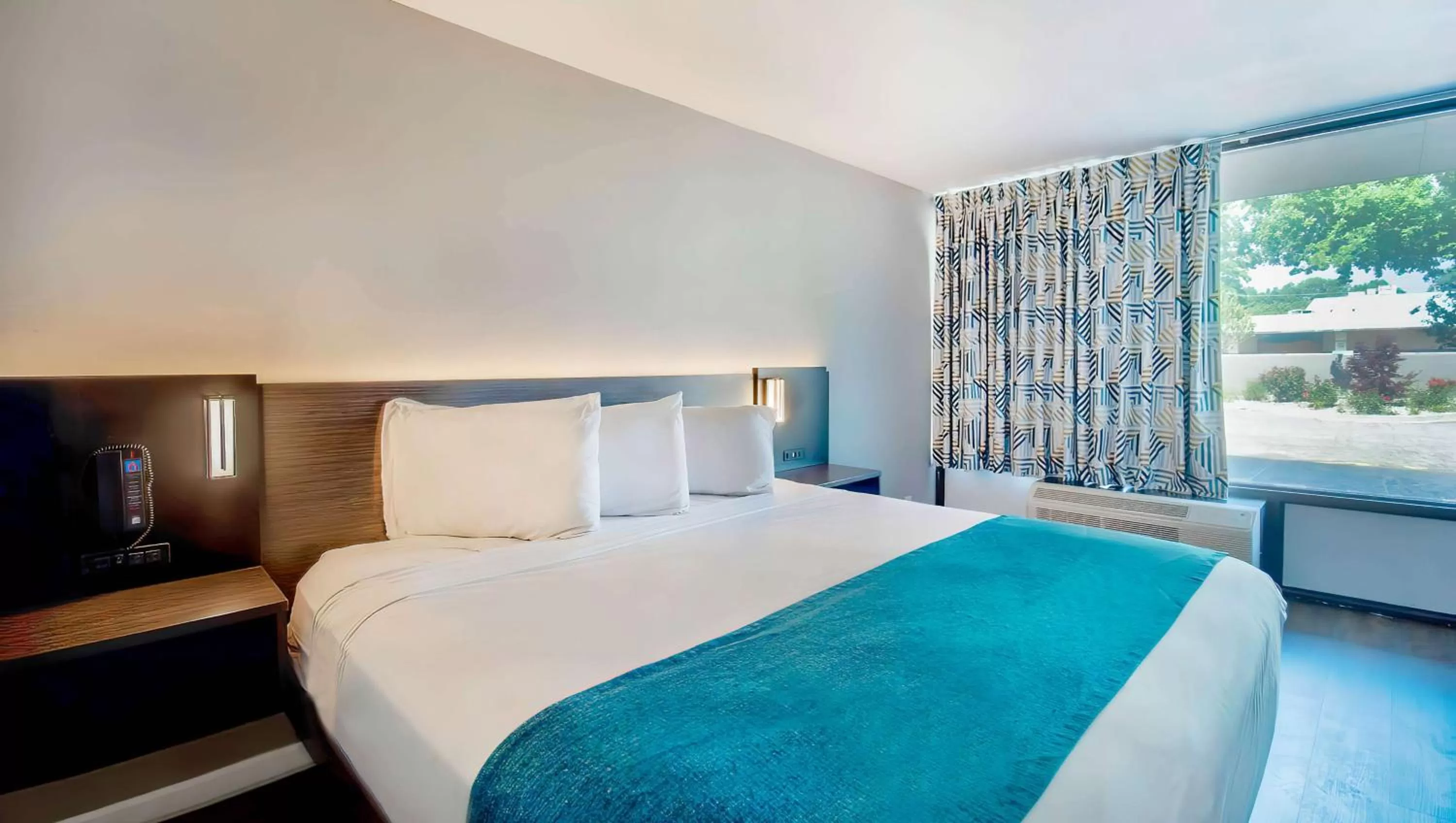 Bedroom, Bed in Motel 6 Louisville, Ky- Airport/ Fair Expo