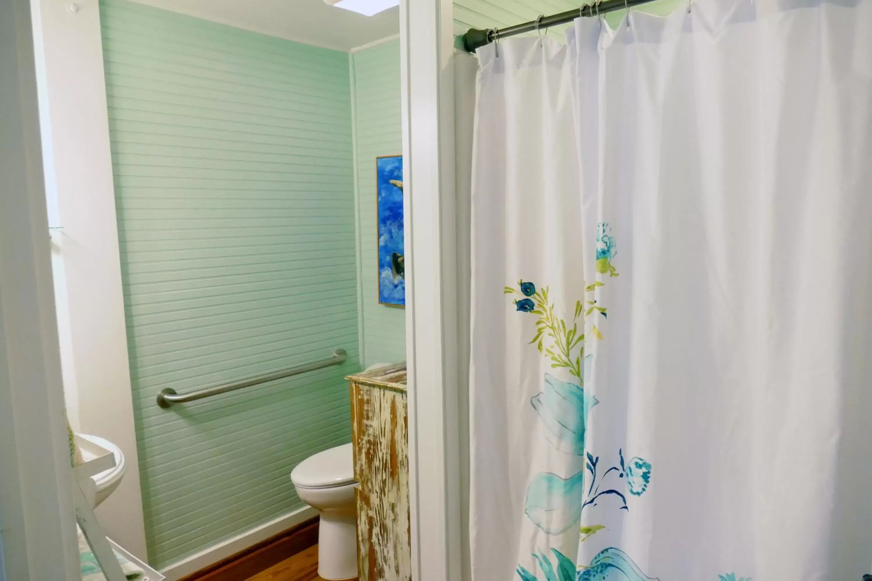 Shower, Bathroom in Beachview Inn and Spa