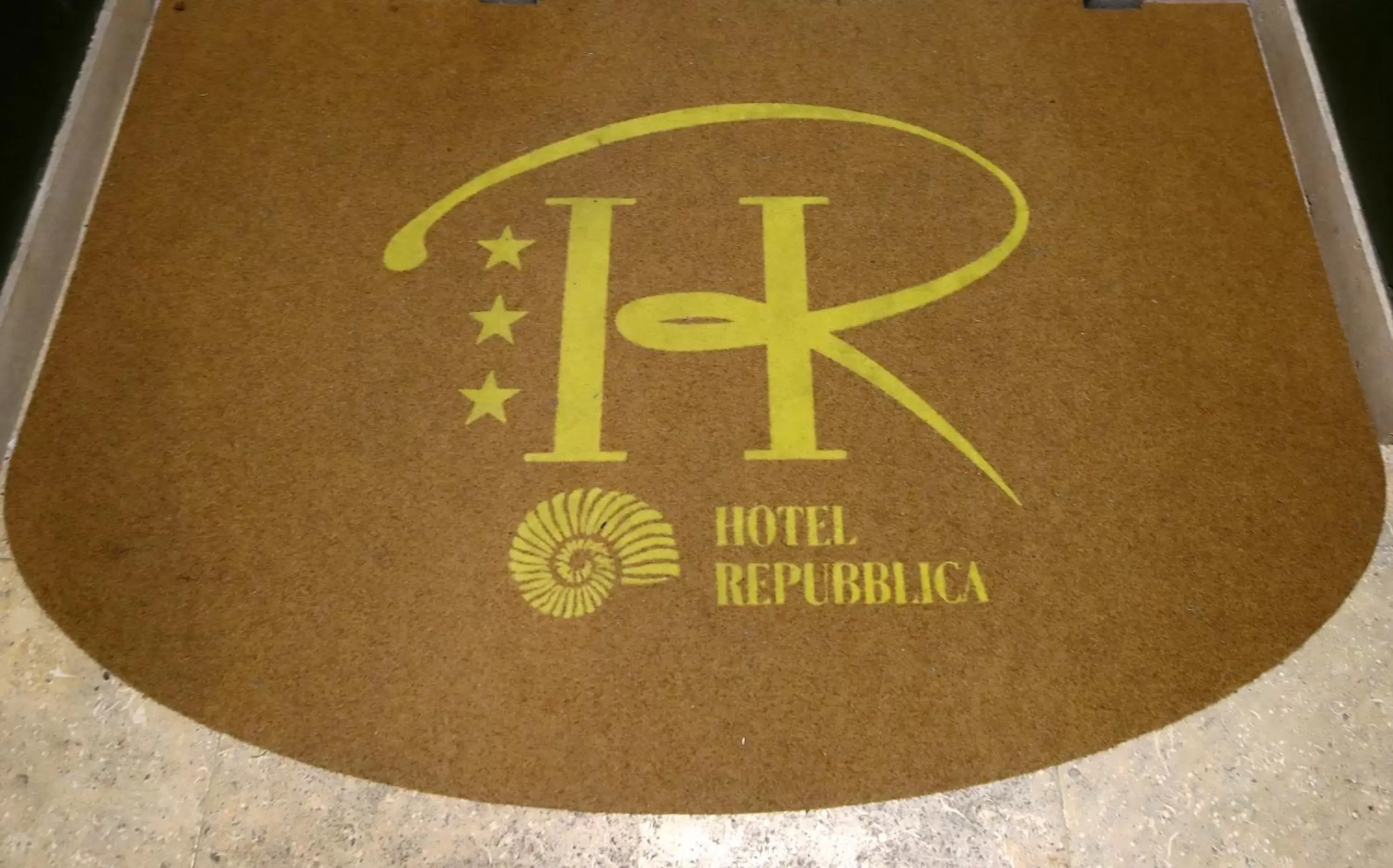 Logo/Certificate/Sign, Property Logo/Sign in HR Hotel