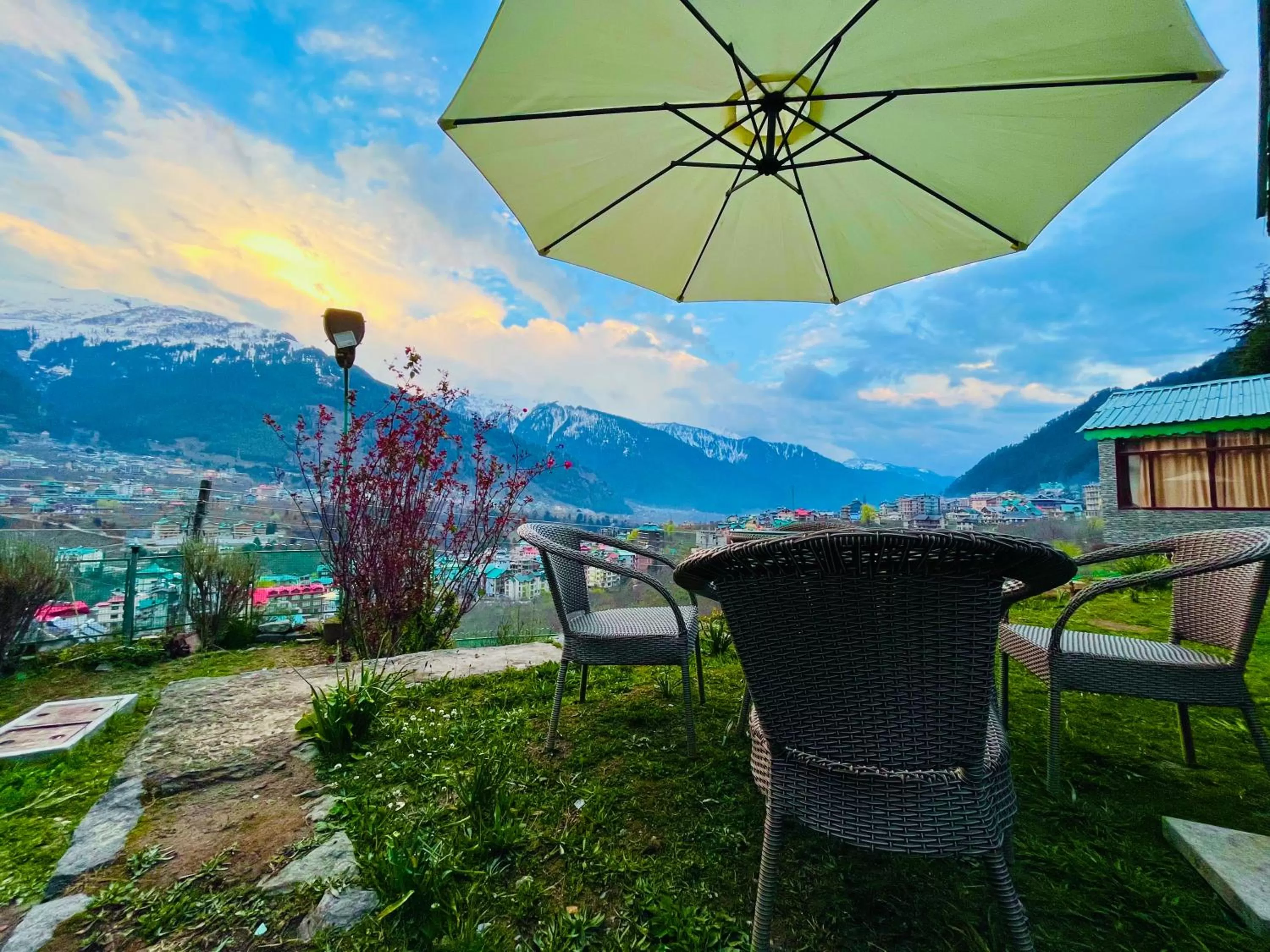 Nomad 2 Bedroom independent Luxury Cottages