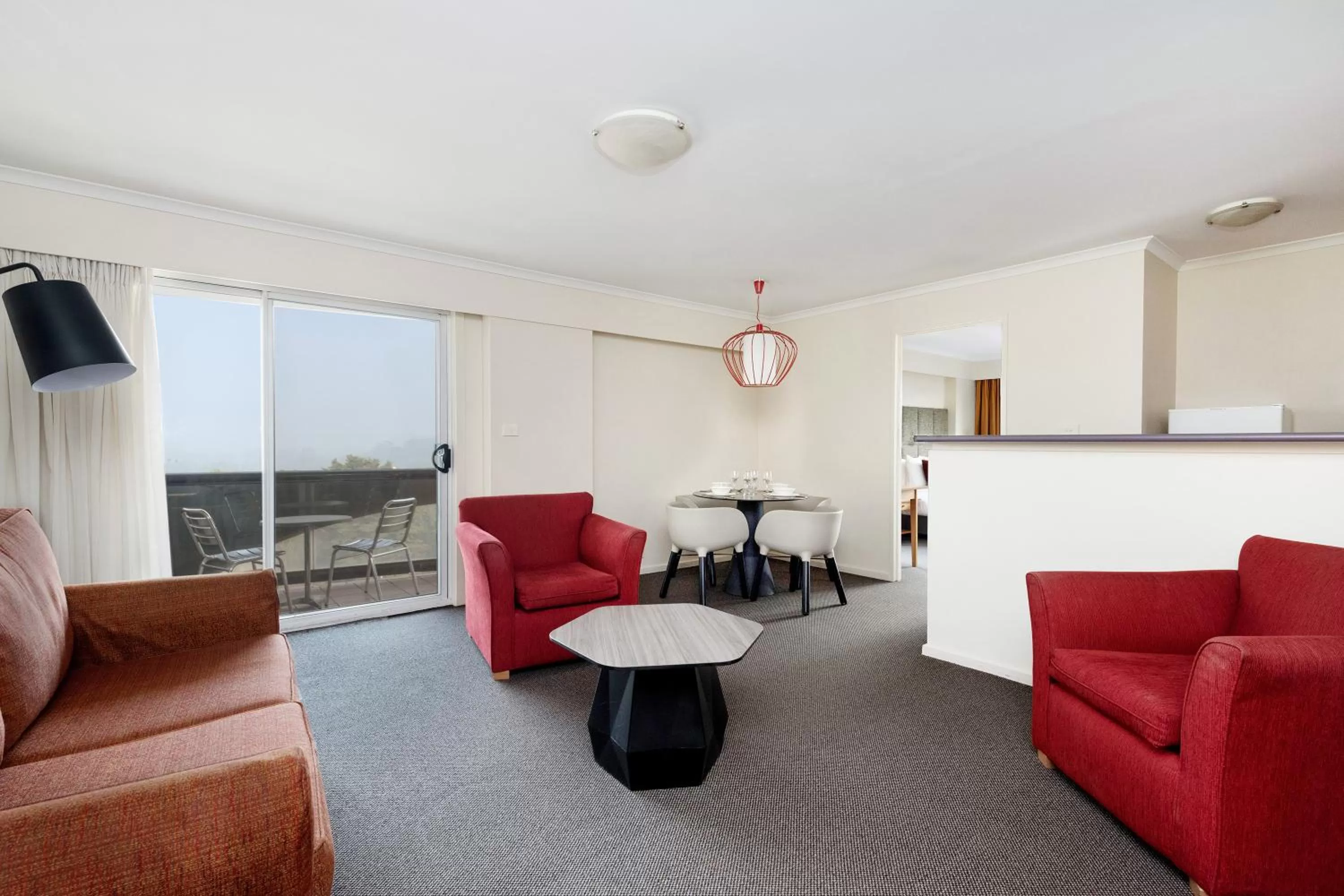 Two-Bedroom Premier Dual Key Apartment - Weekly Housekeeping in Mantra on Northbourne