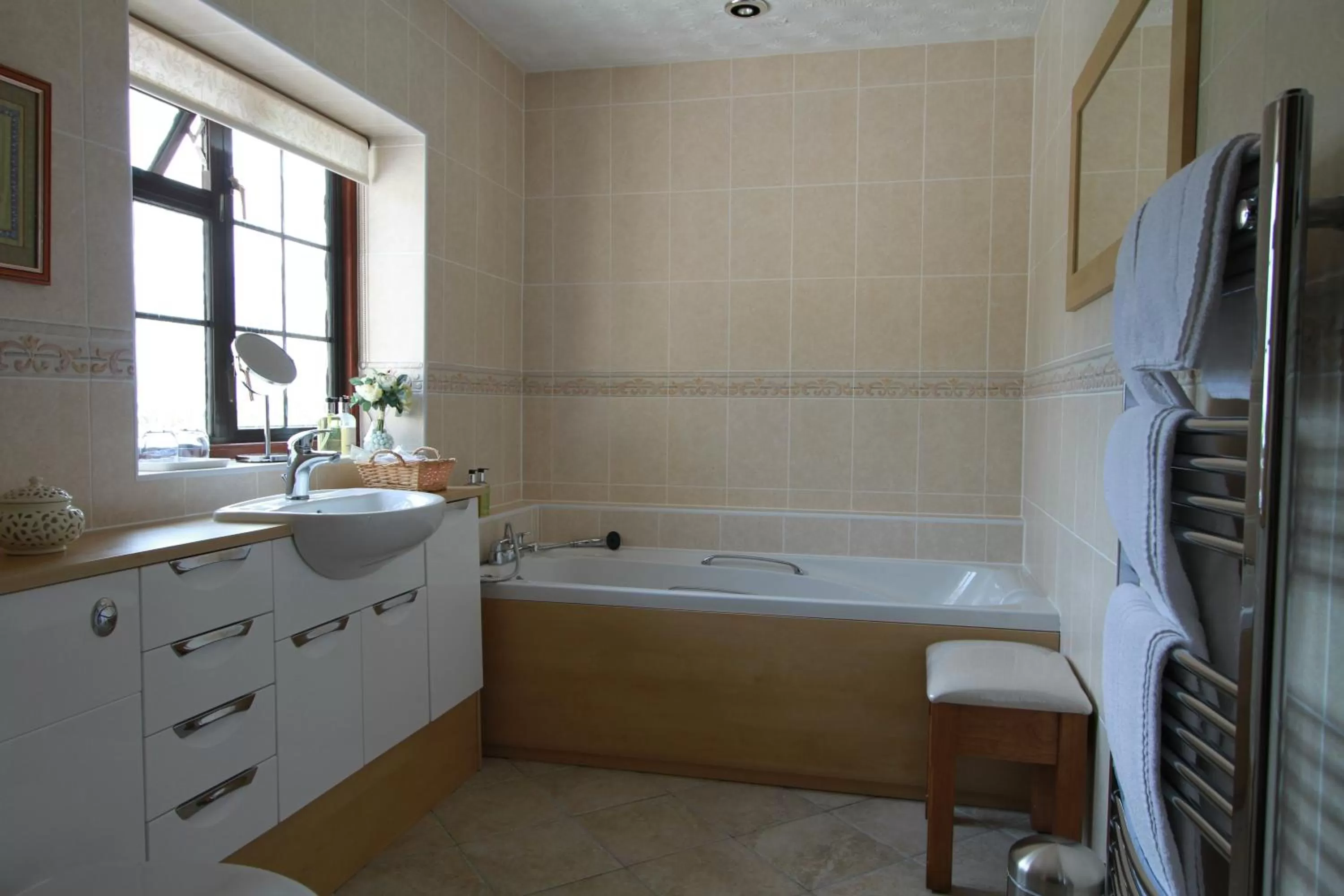 Bathroom in Pointers Guest House