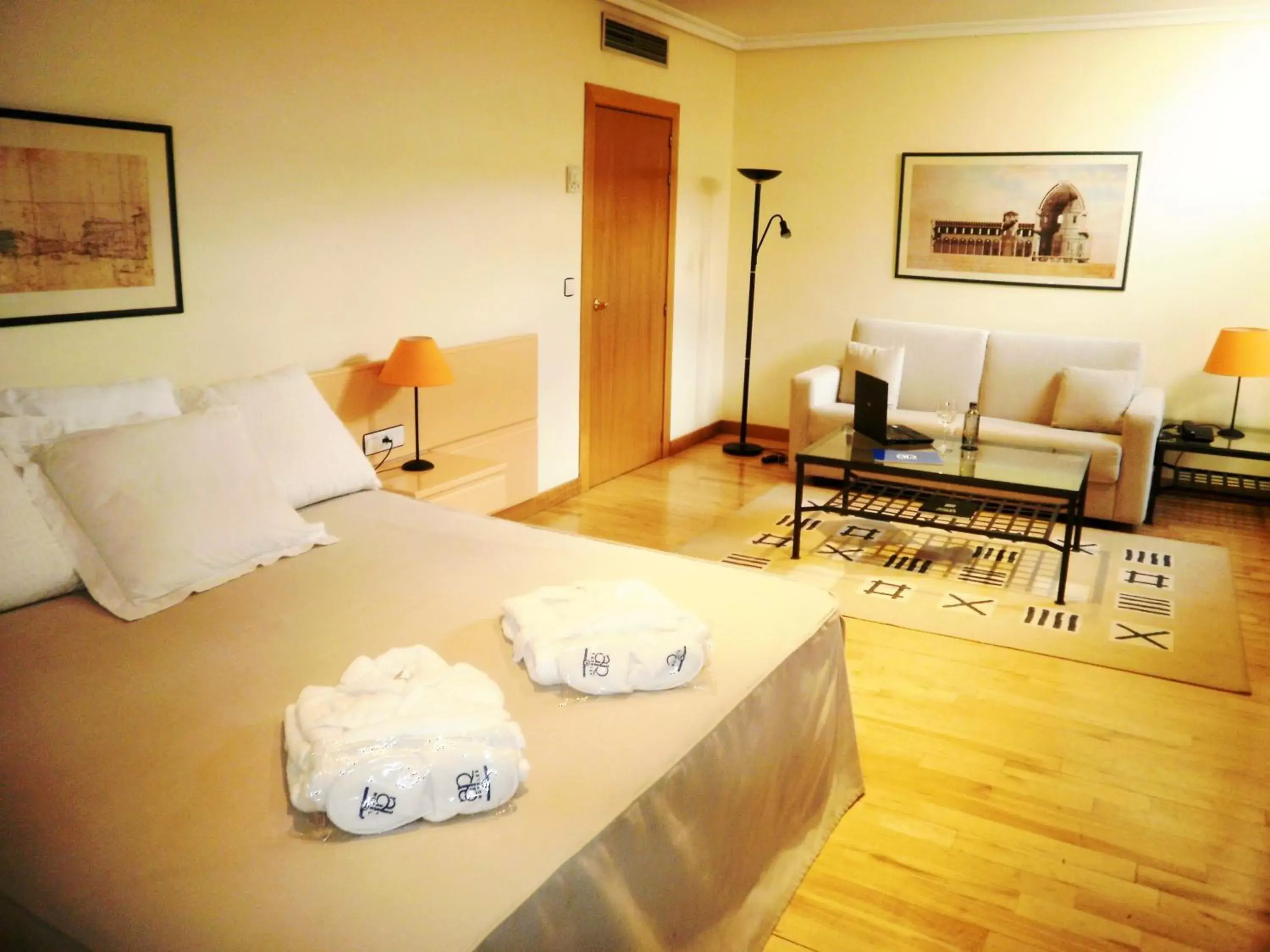 Bedroom, Bed in Parquesur Bedroom, Bed in Parquesur