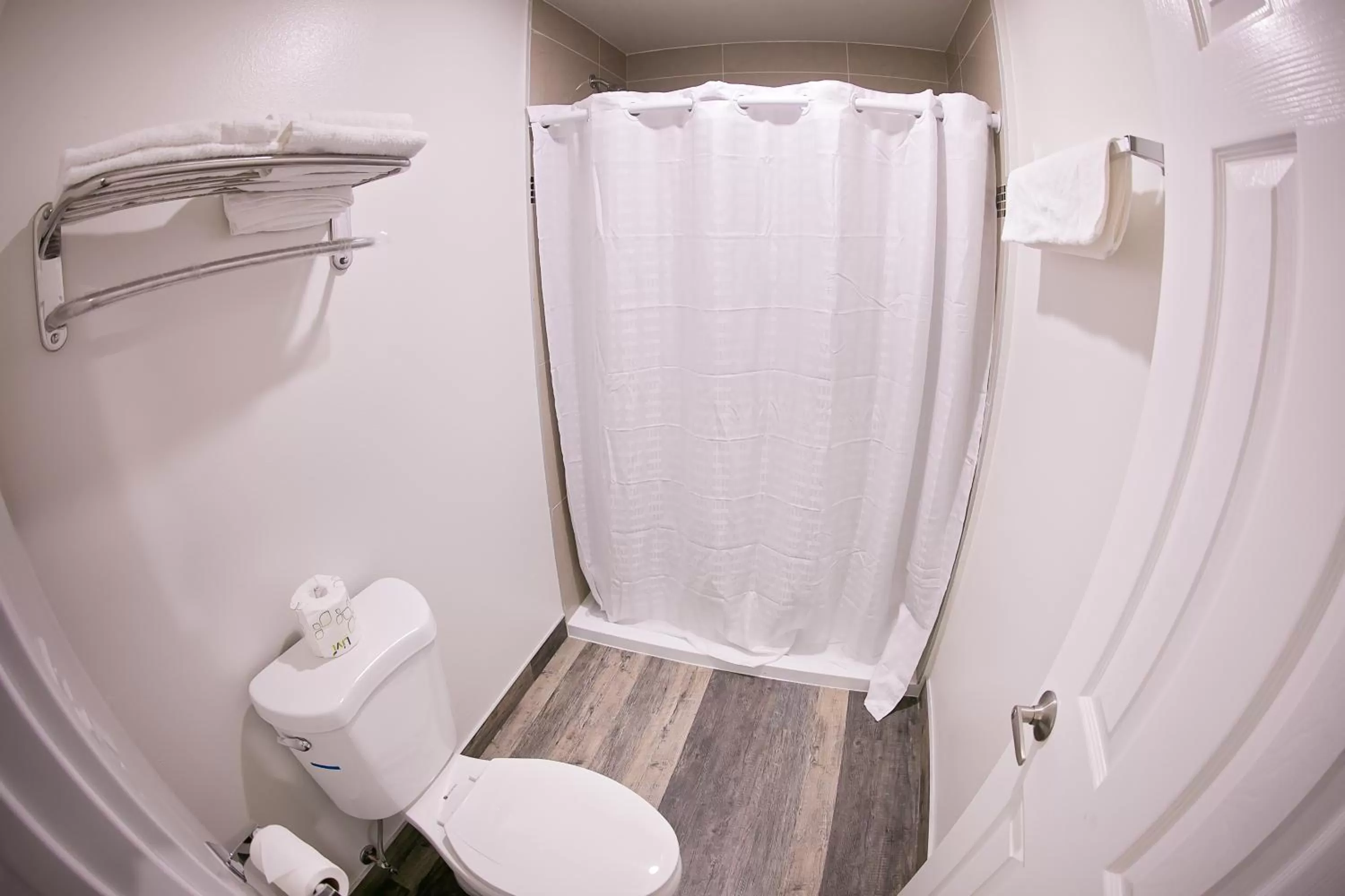 Bathroom in GAREY MOTEL