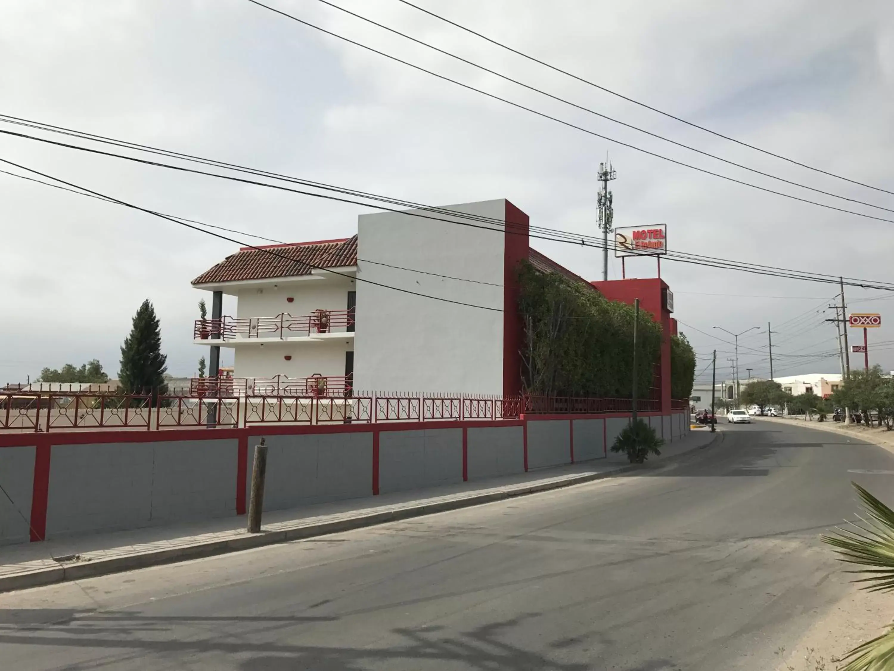 Property Building in Motel El Refugio