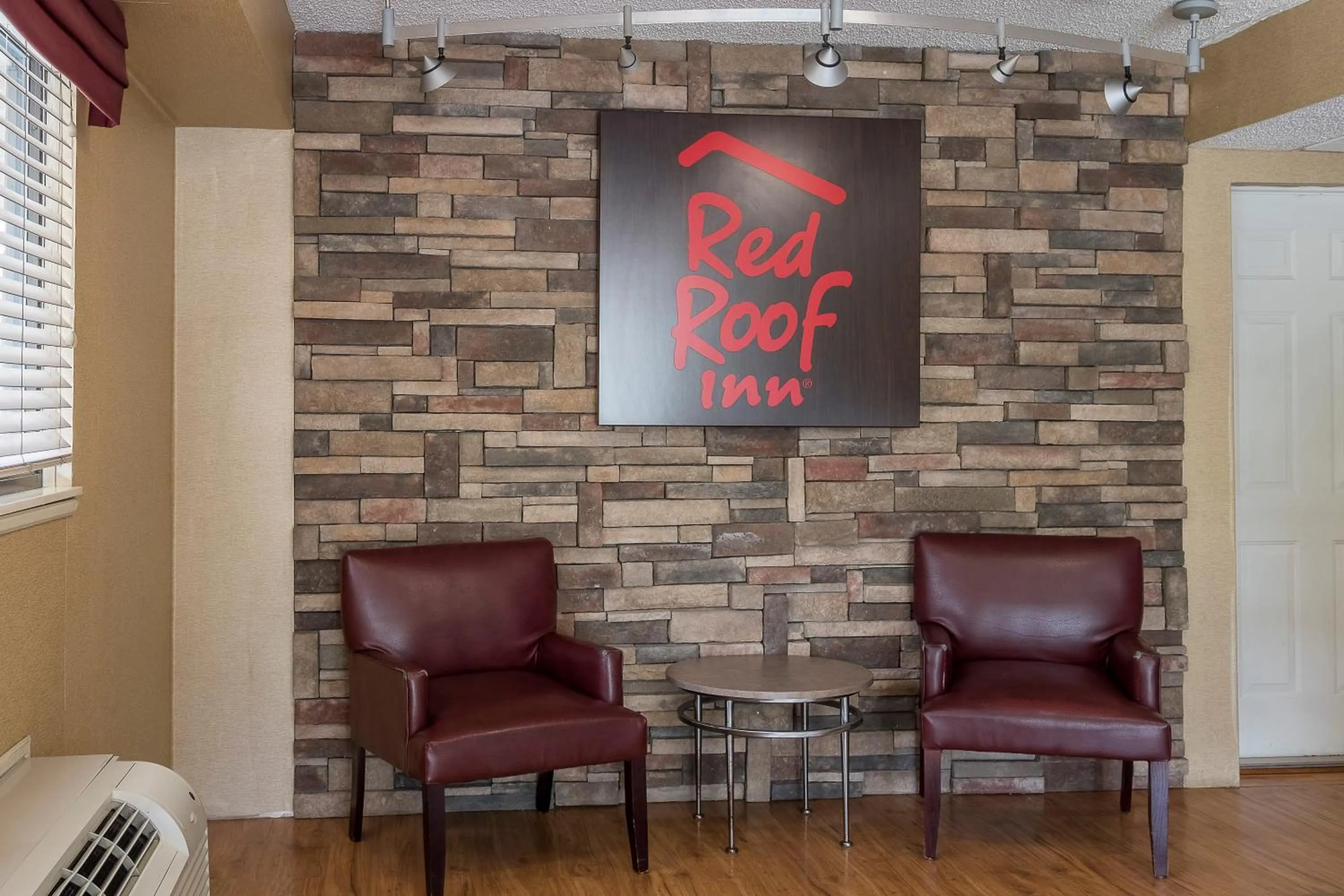 Lobby or reception in Red Roof Inn Tampa - Brandon