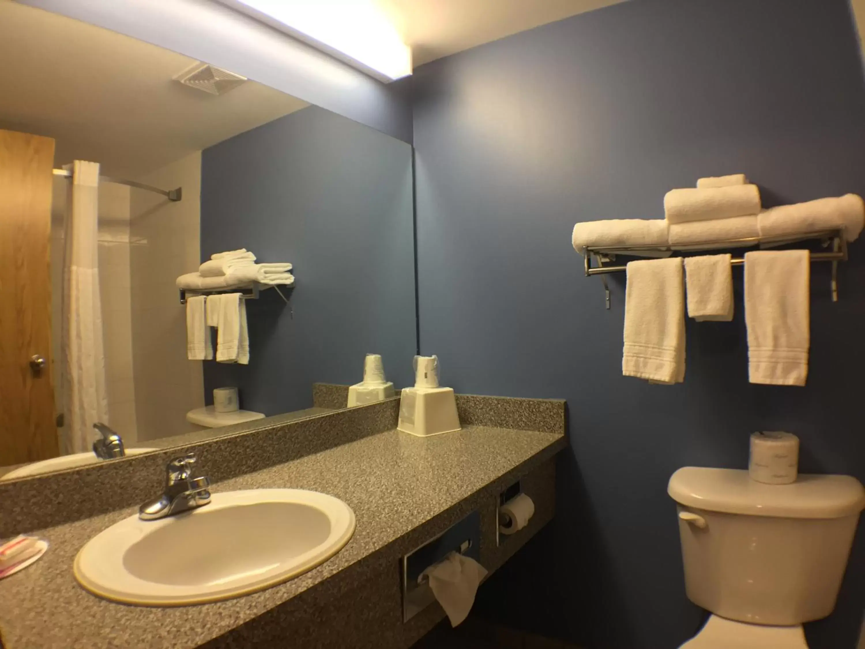 Super 8 by Wyndham Fort Frances Super 8 by Wyndham Fort Frances