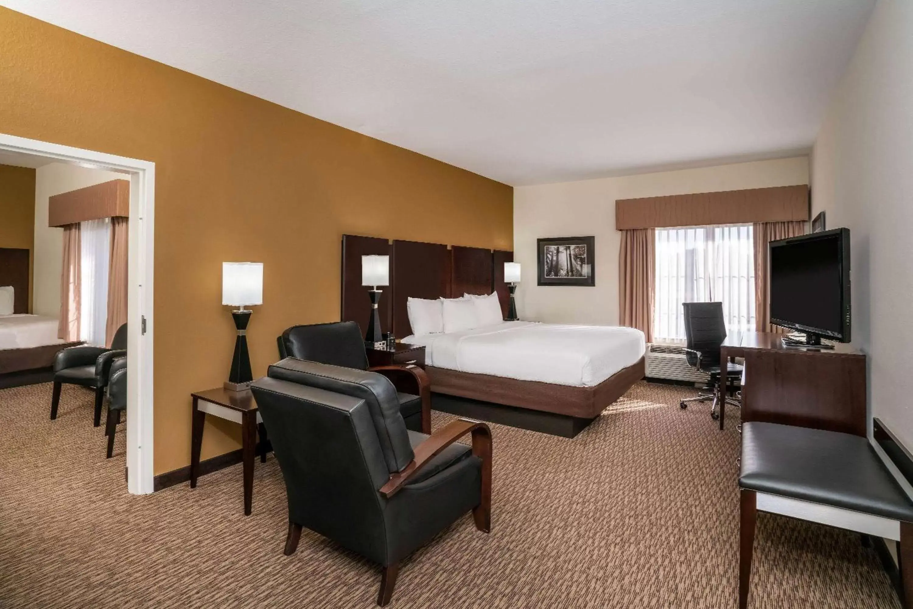 Photo of the whole room in La Quinta by Wyndham Memphis Wolfchase