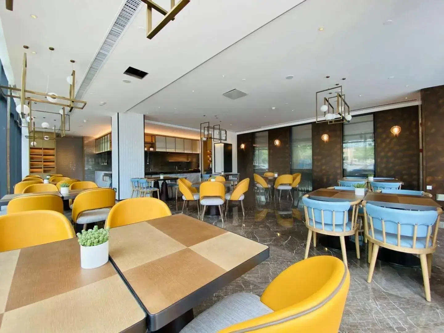 Restaurant/places to eat, Lounge/Bar in EVEN Hotel Shenzhen Nanshan, an IHG Hotel