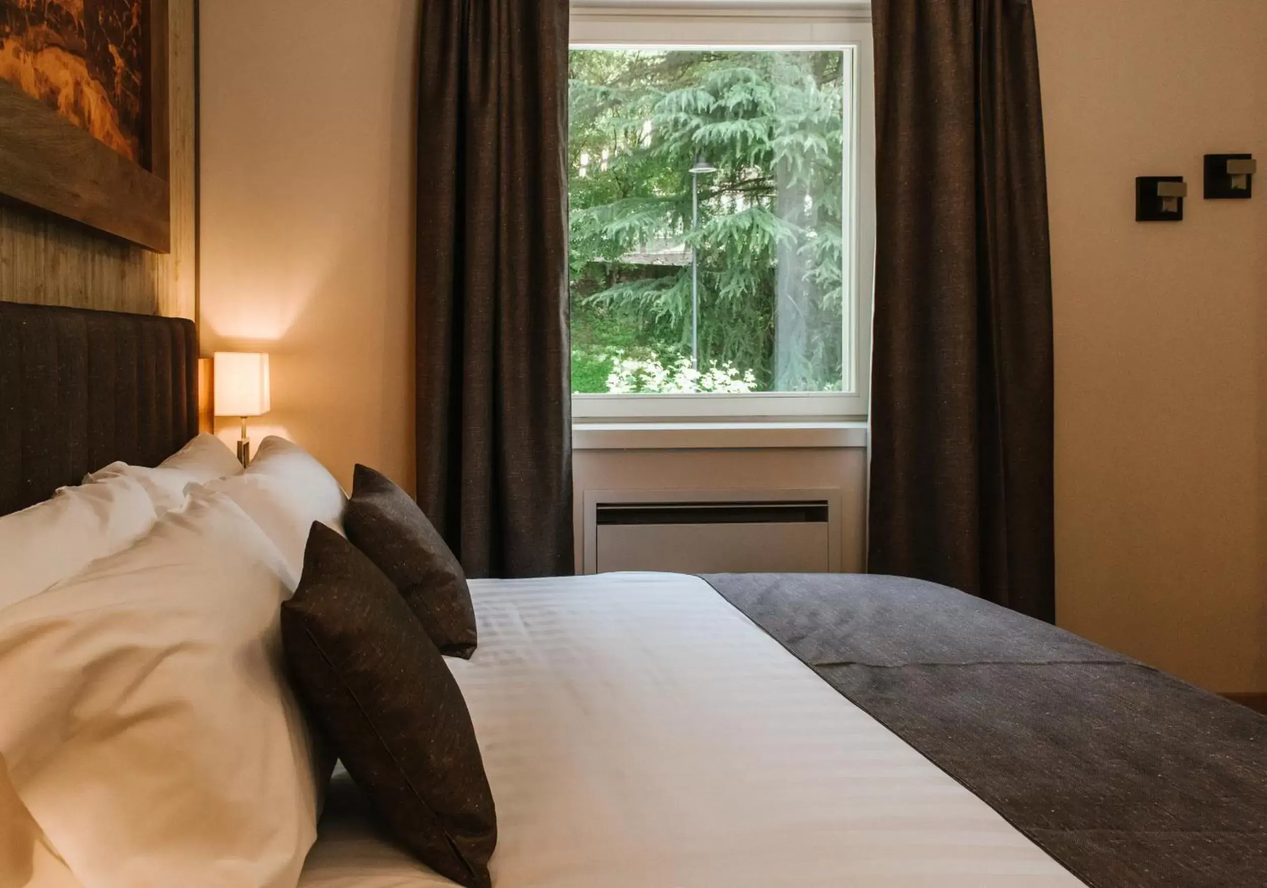 Bed in Lake Hotel La Pieve Bed in Lake Hotel La Pieve