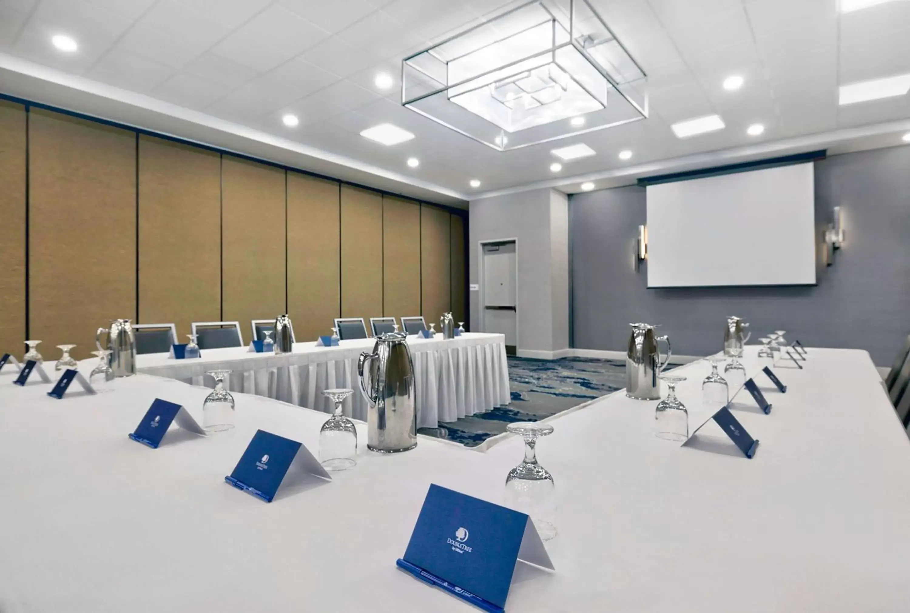 Meeting/conference room in DoubleTree by Hilton Davenport