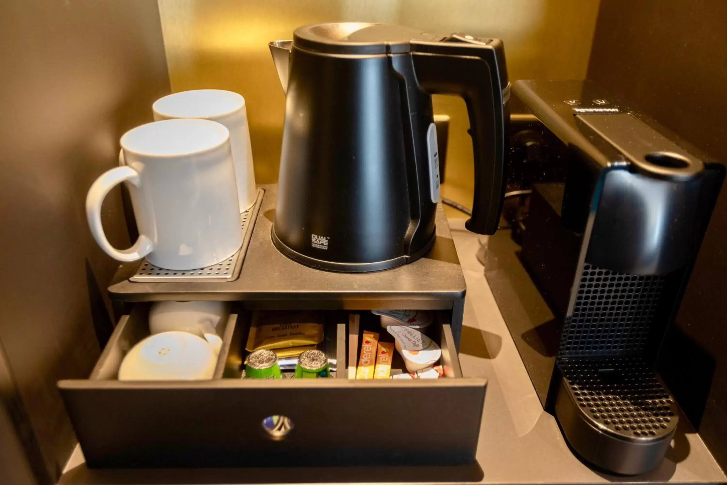 Coffee/Tea Facilities in Best Western Plus Crystal, Hotel & Spa