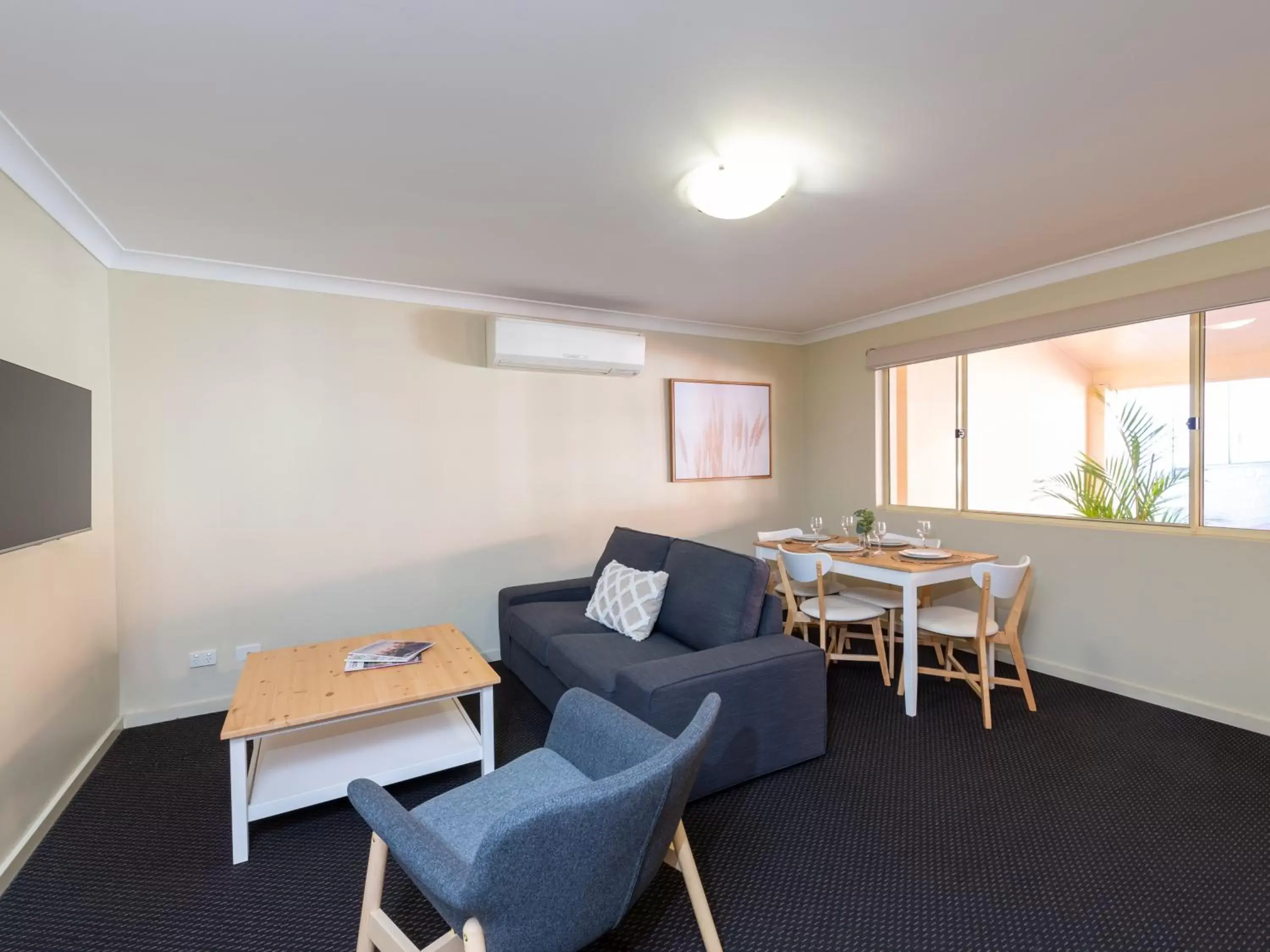 Living room, Seating Area in Villa Nova Motel