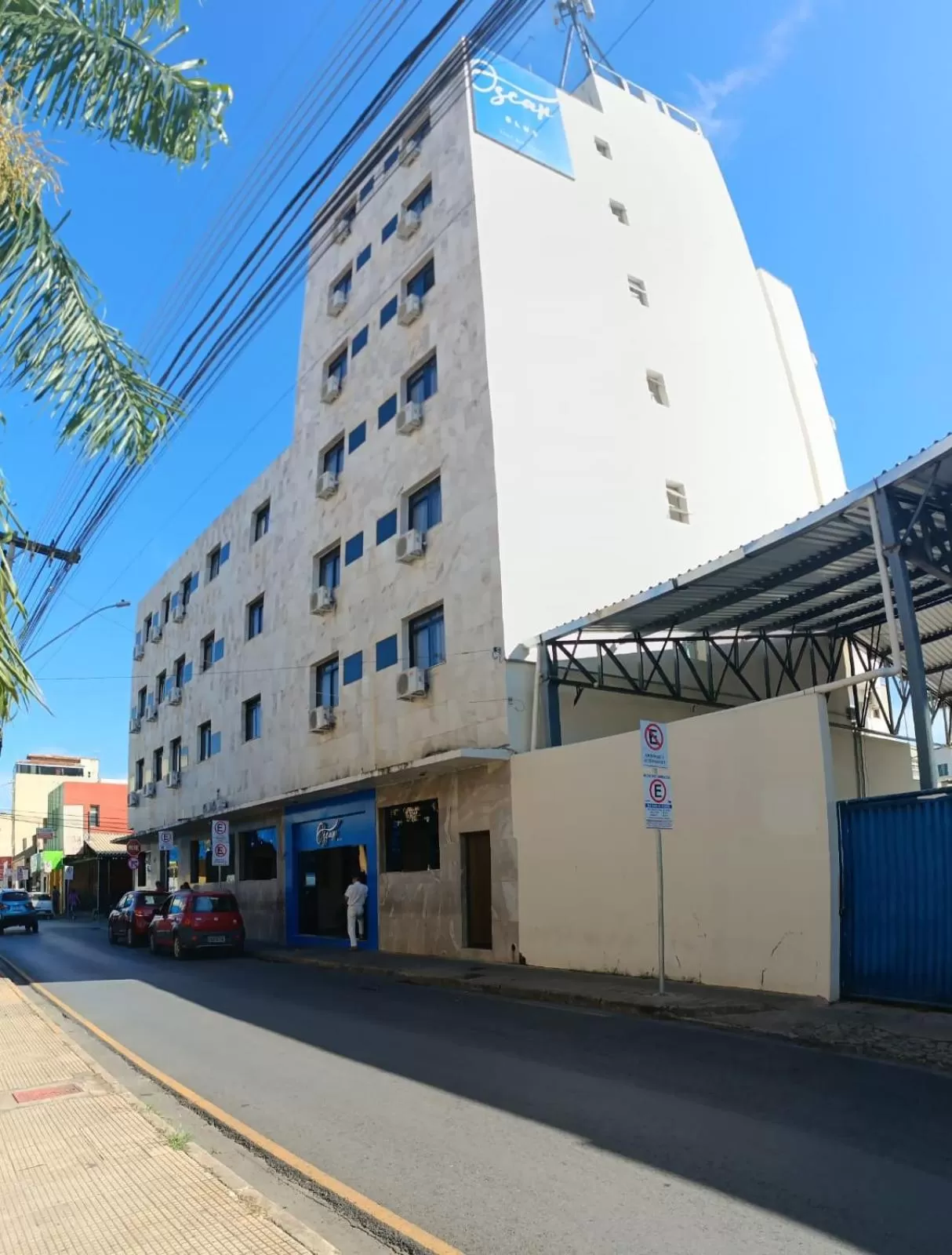 Property building in Hotel Oscar Blue Montes Claros