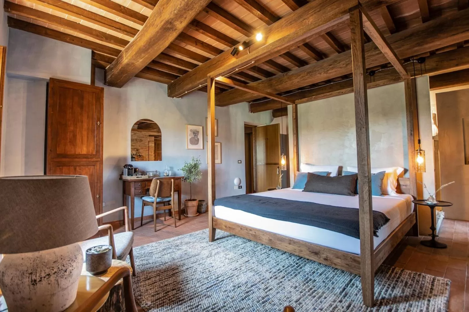 Photo of the whole room, Bed in Borgo Castello Panicaglia