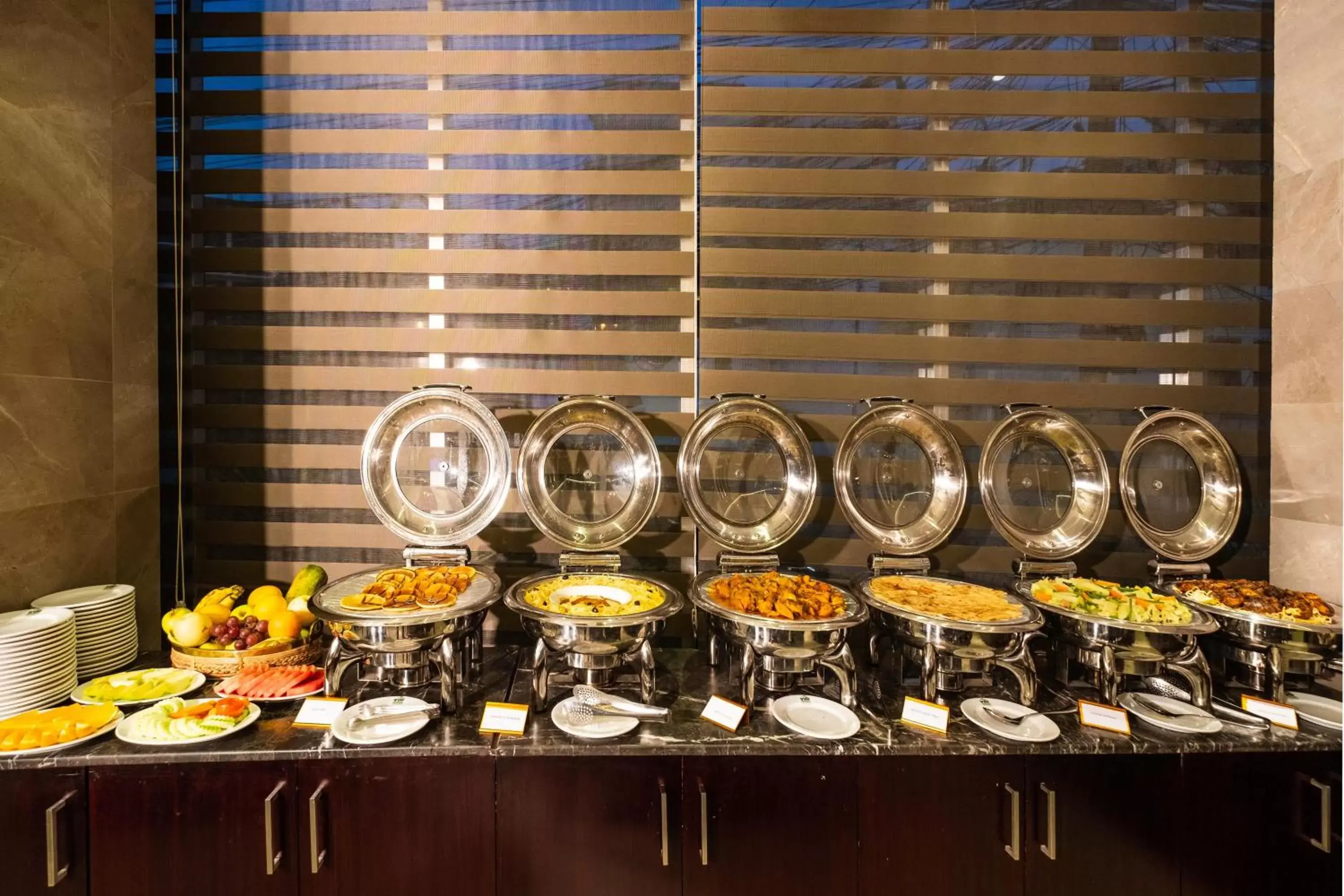 Restaurant/places to eat in After Hours Residence Restaurant/places to eat in After Hours Residence