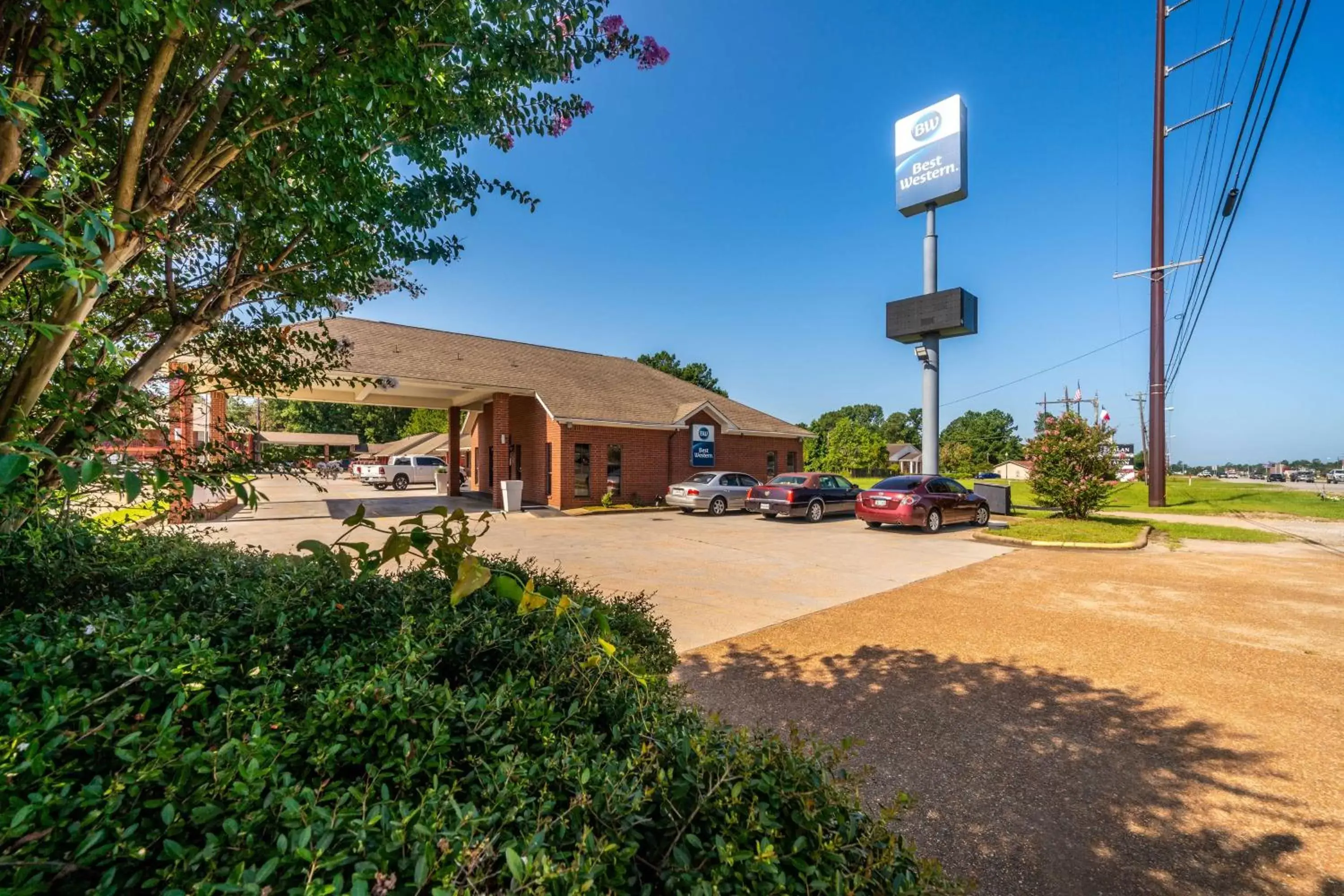 Property Building in Best Western Inn of Jasper