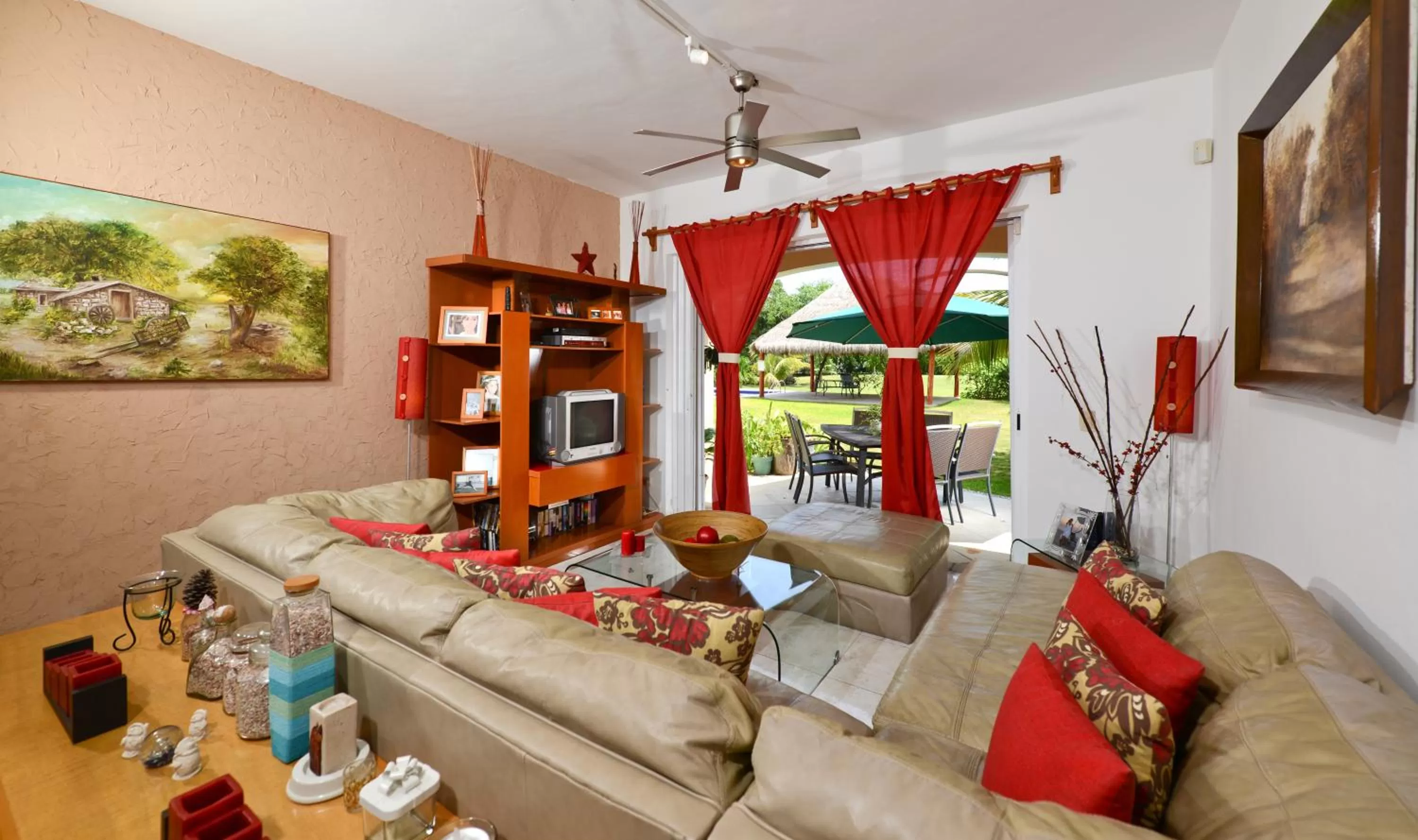 Photo of the whole room in B&B Mom's House