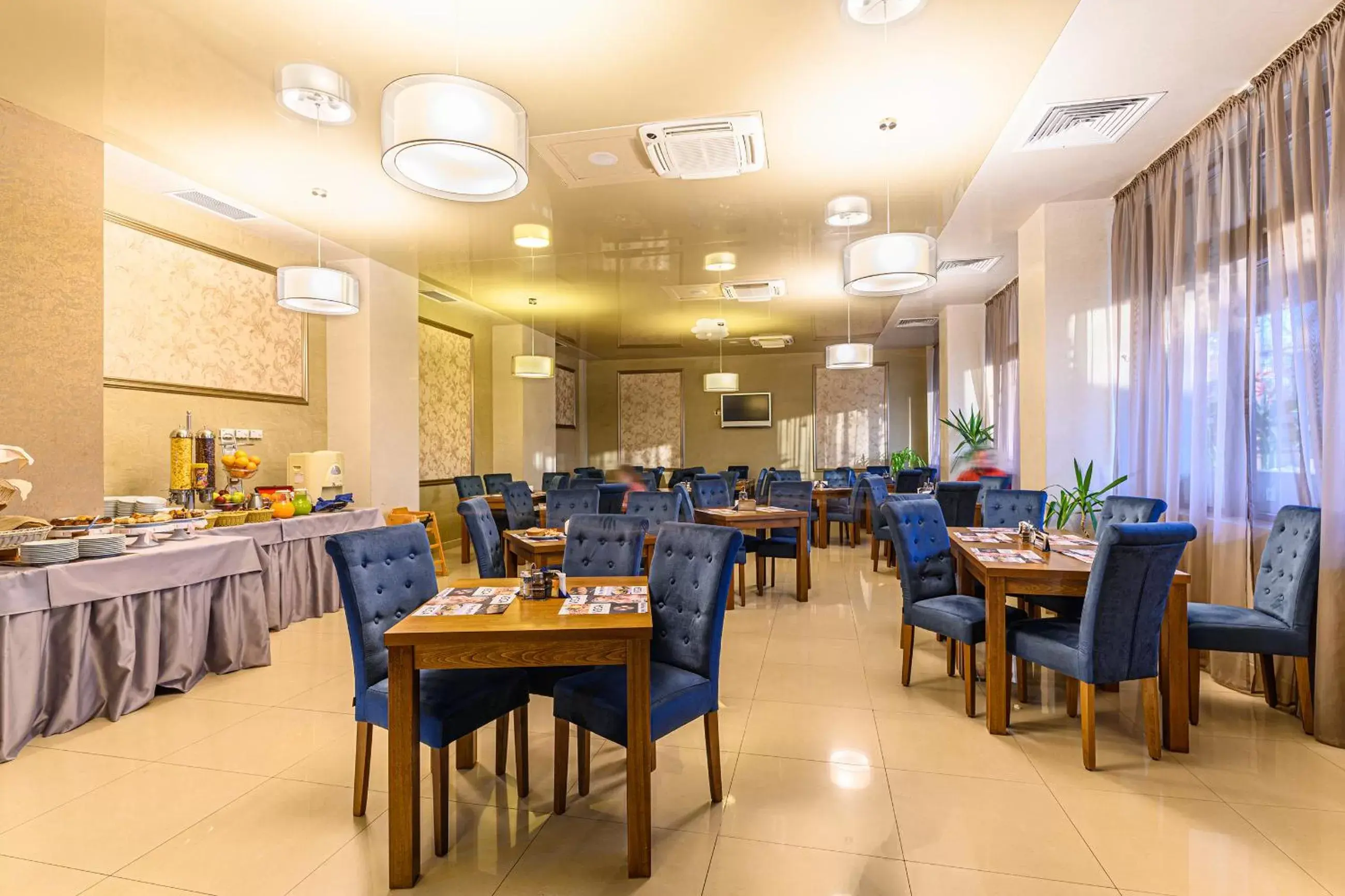 Business facilities, Restaurant/Places to Eat in Faleza Hotel by Vega