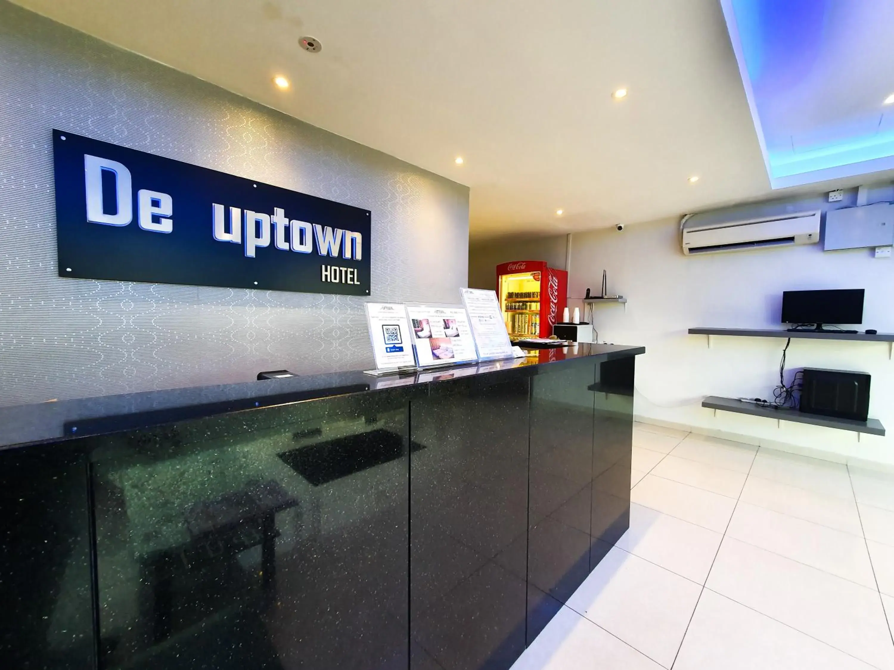 Lobby or reception in De UPTOWN Hotel @ P.J. 222