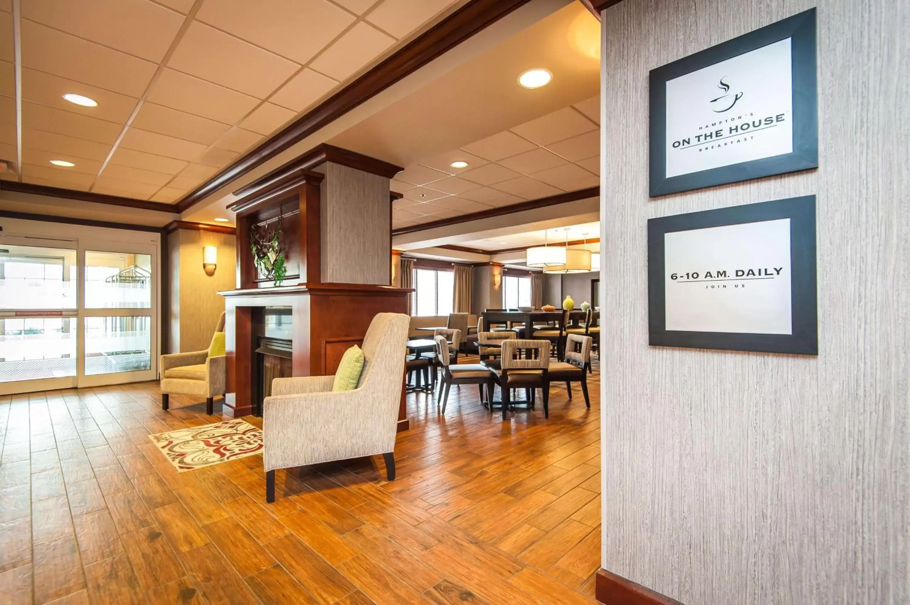 Lobby or reception in Hampton Inn South Kingstown - Newport Area