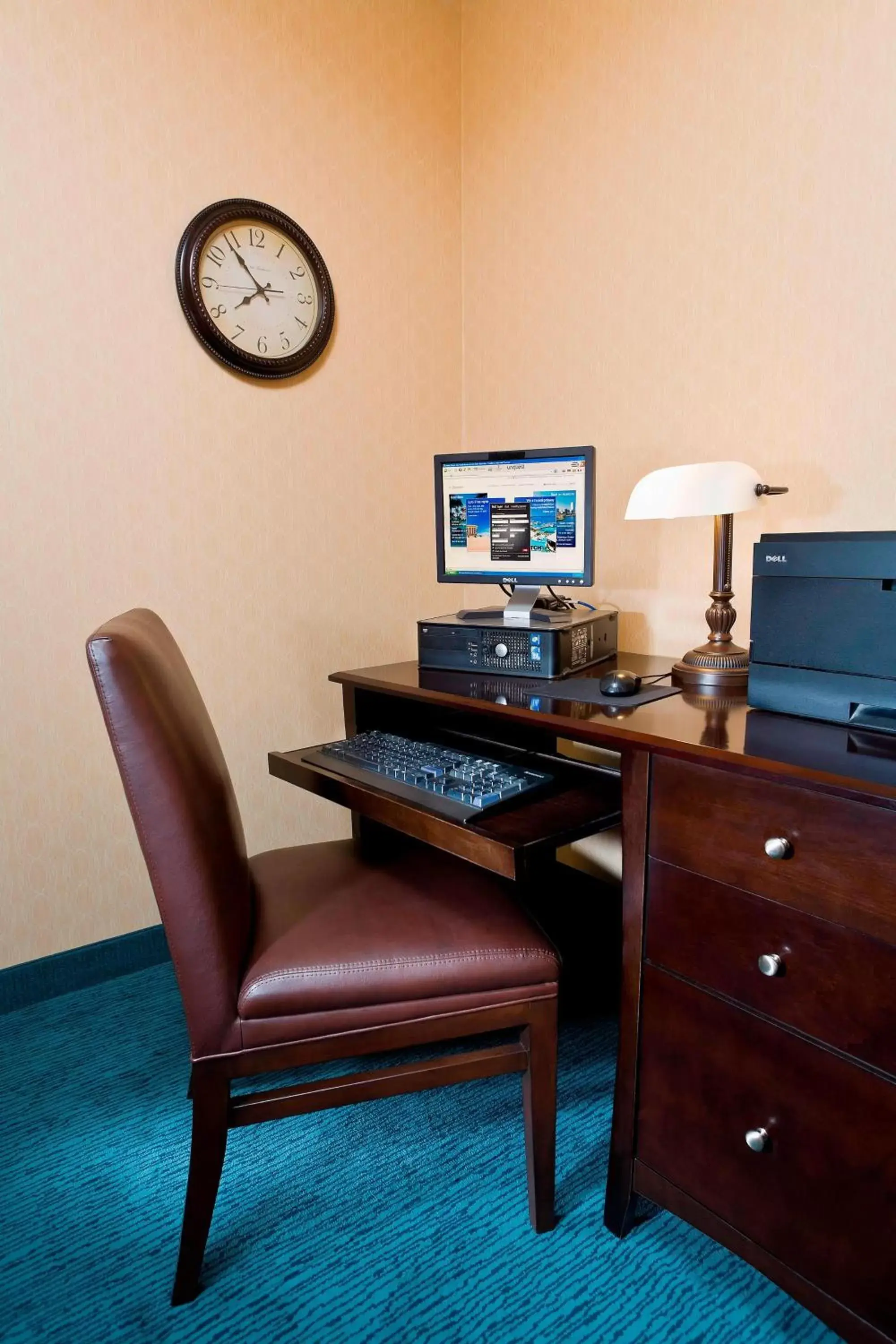 Business facilities, TV/Entertainment Center in Residence Inn by Marriott Cedar Rapids