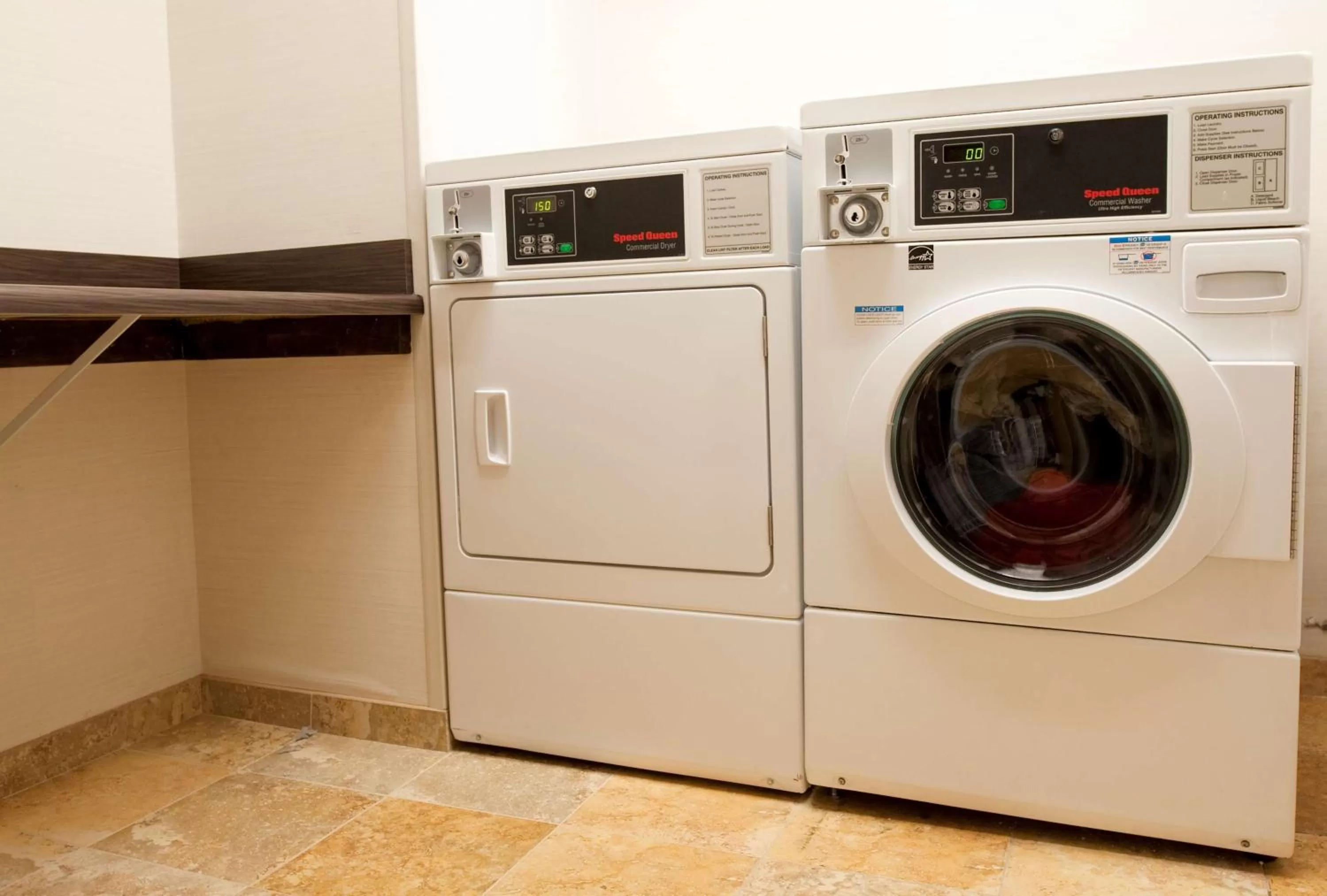 Property building in Hampton Inn & Suites Nashville-Vanderbilt-Elliston Place