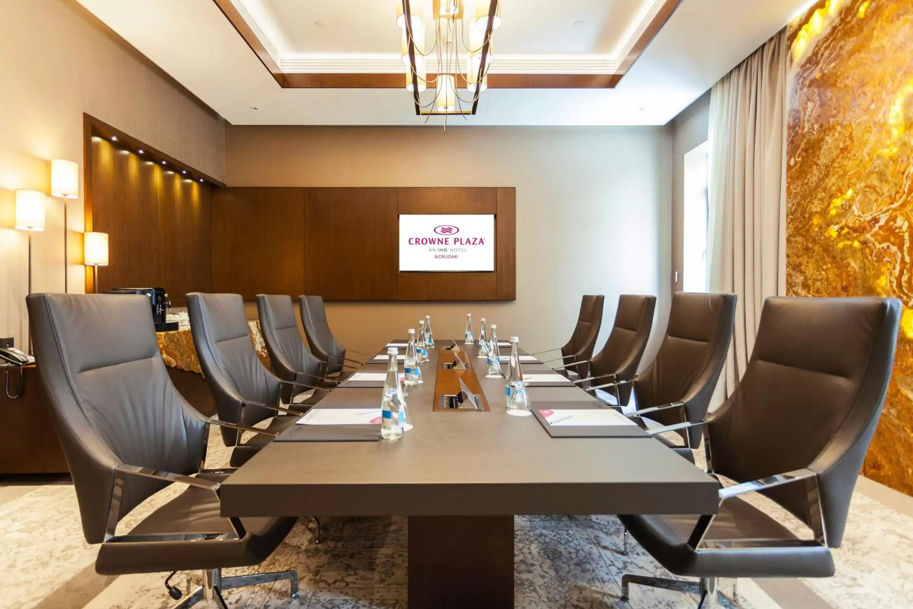 Meeting/conference room in Crowne Plaza - Borjomi, an IHG Hotel