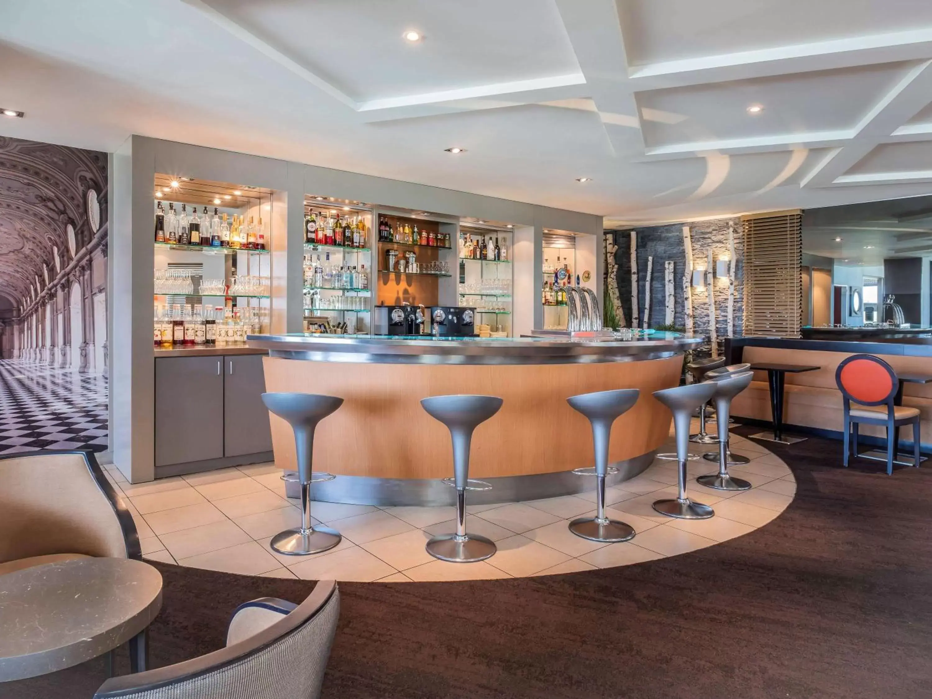 Lounge or bar, Lounge/Bar in Novotel Amboise