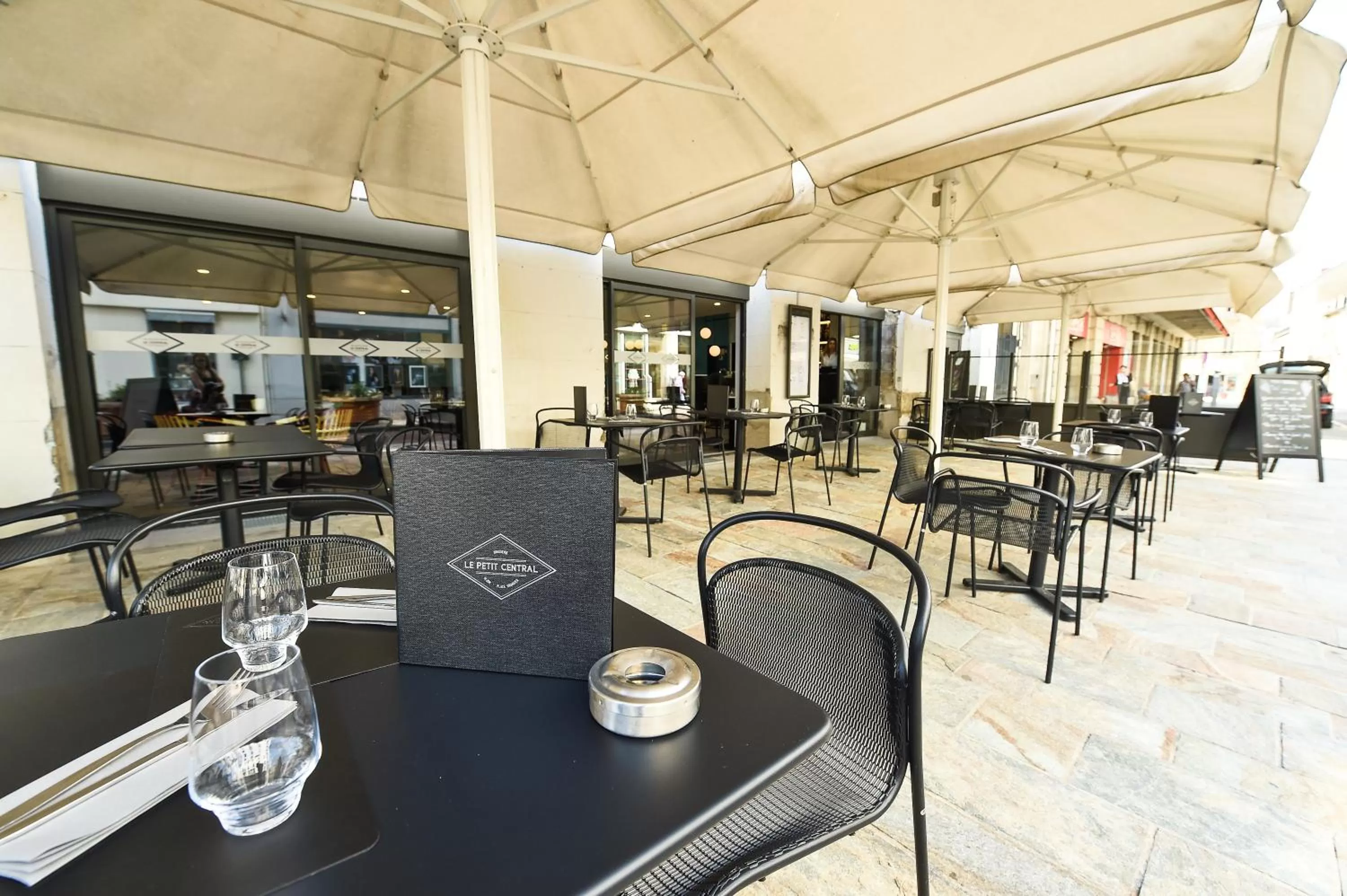 Restaurant/places to eat in ibis Styles Dijon Central