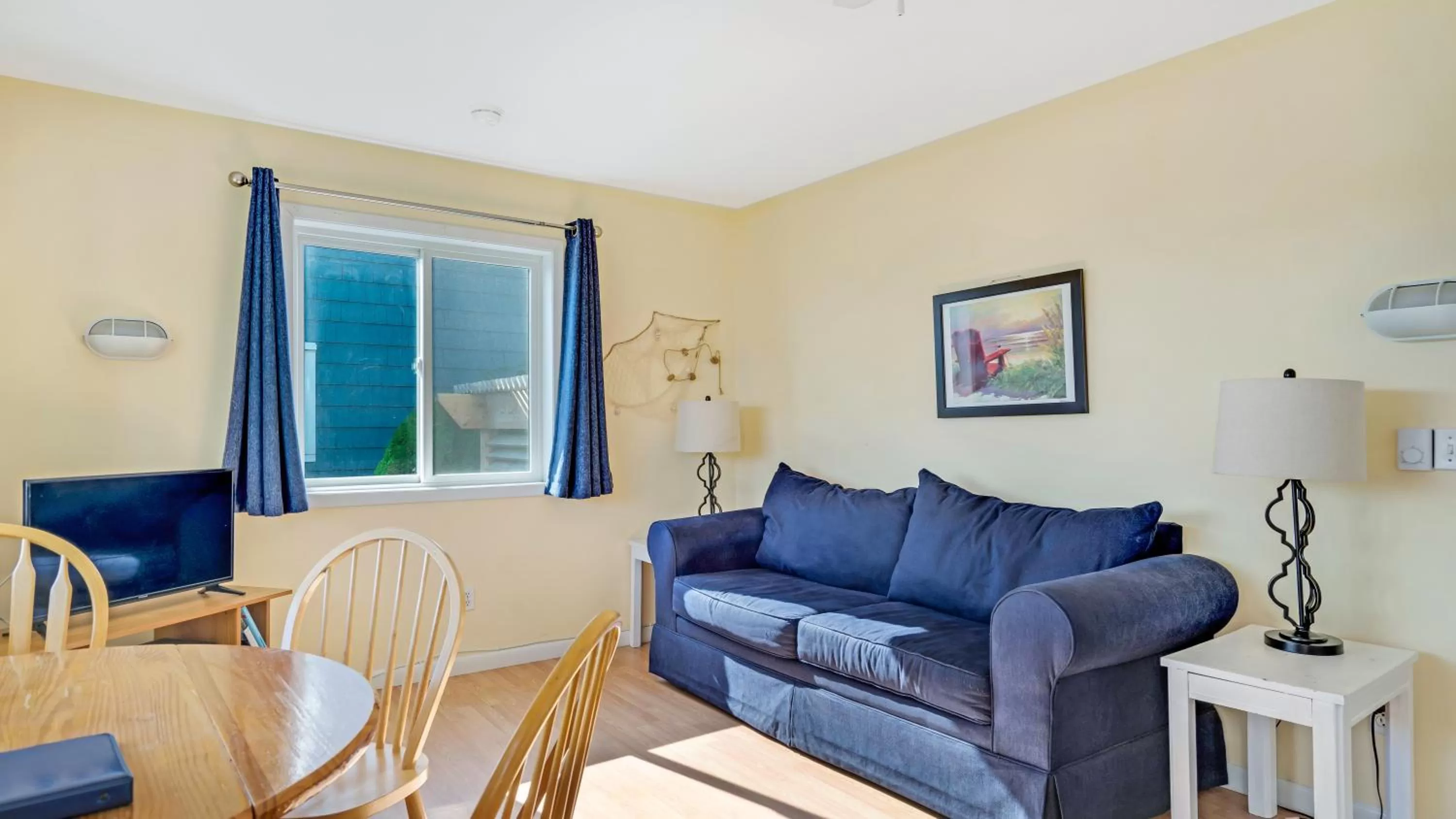 Seating Area in Montauk Oceanside Suites