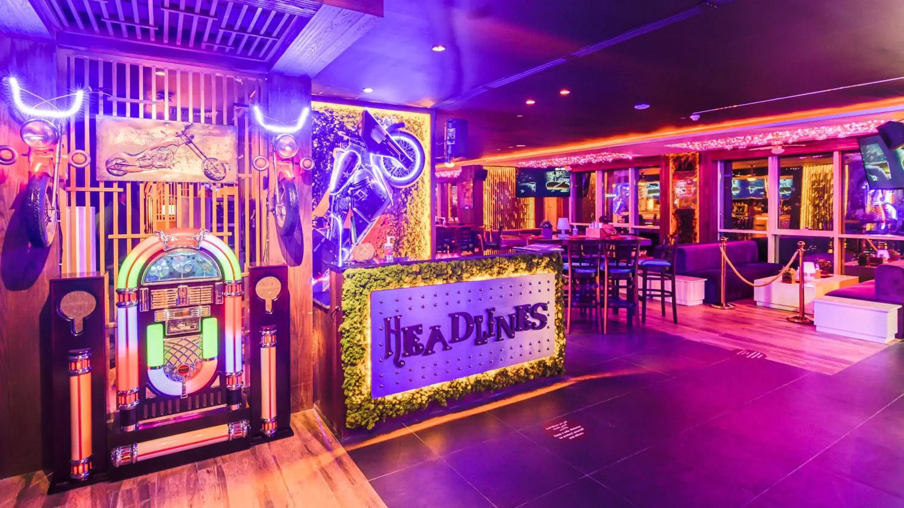 Lounge or bar, Casino in Stella Di Mare Dubai Marina Hotel