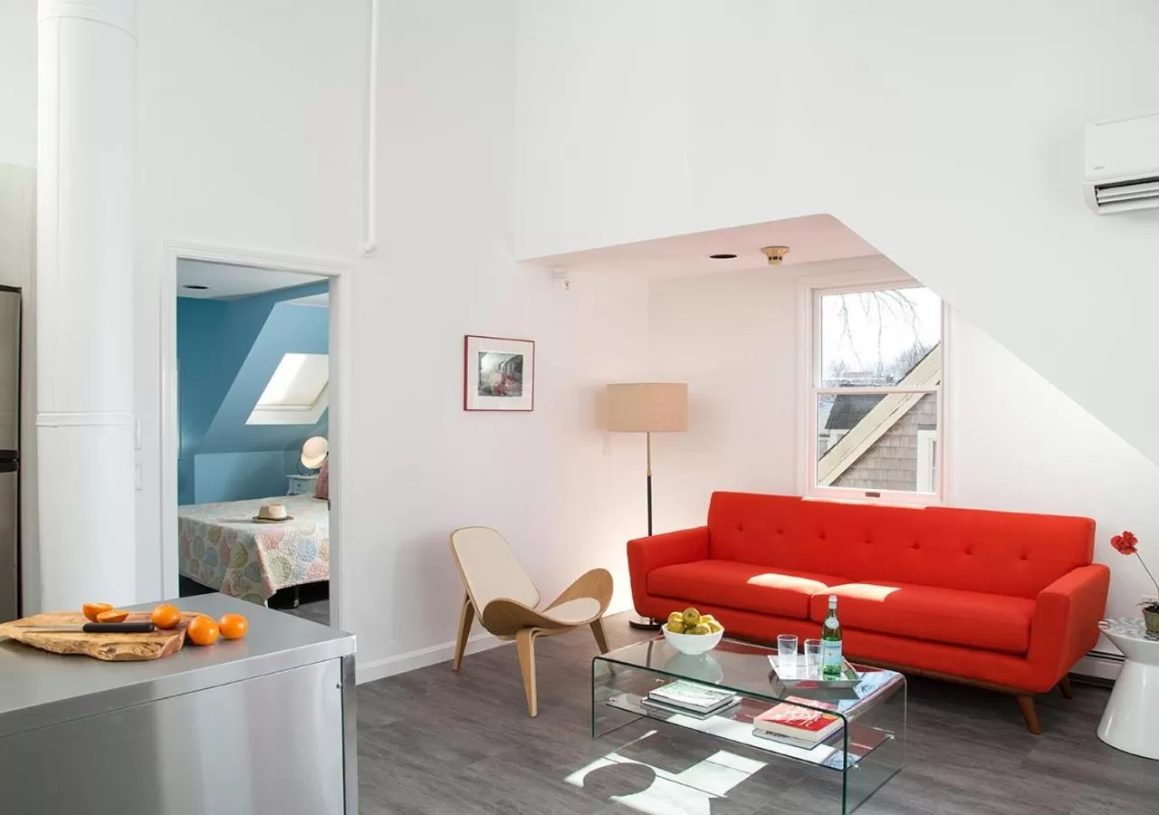 Living room in The Provincetown Hotel at Gabriel's