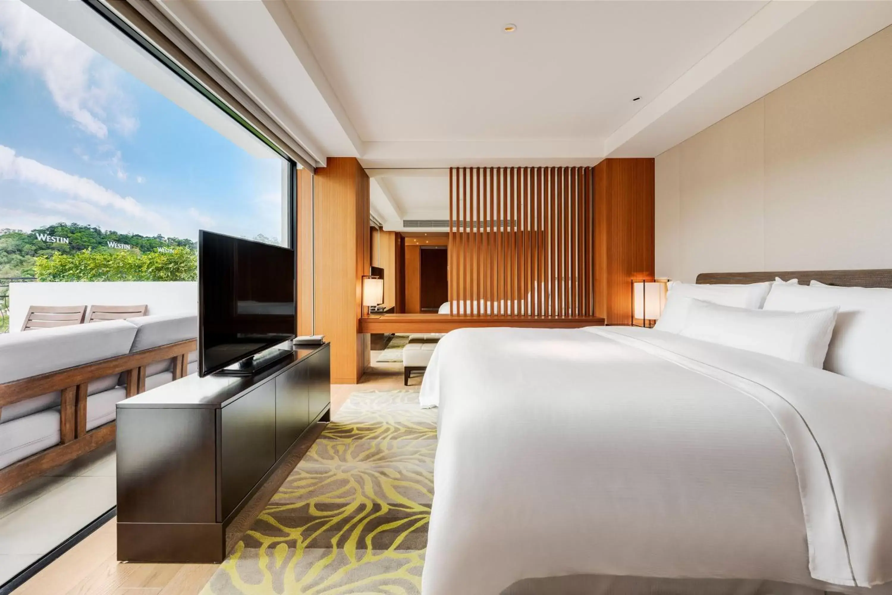Bedroom, TV/Entertainment Center in The Westin Tashee Resort, Taoyuan