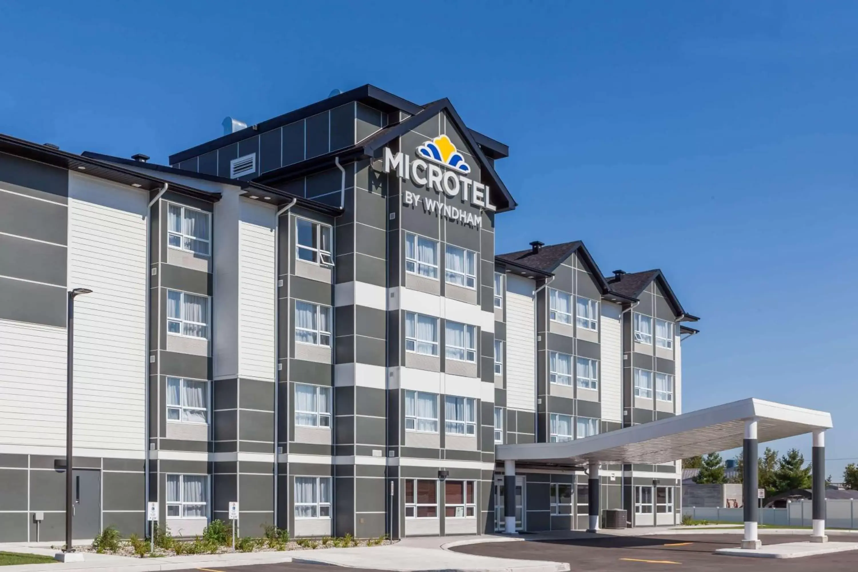 Property building in Microtel Casselman