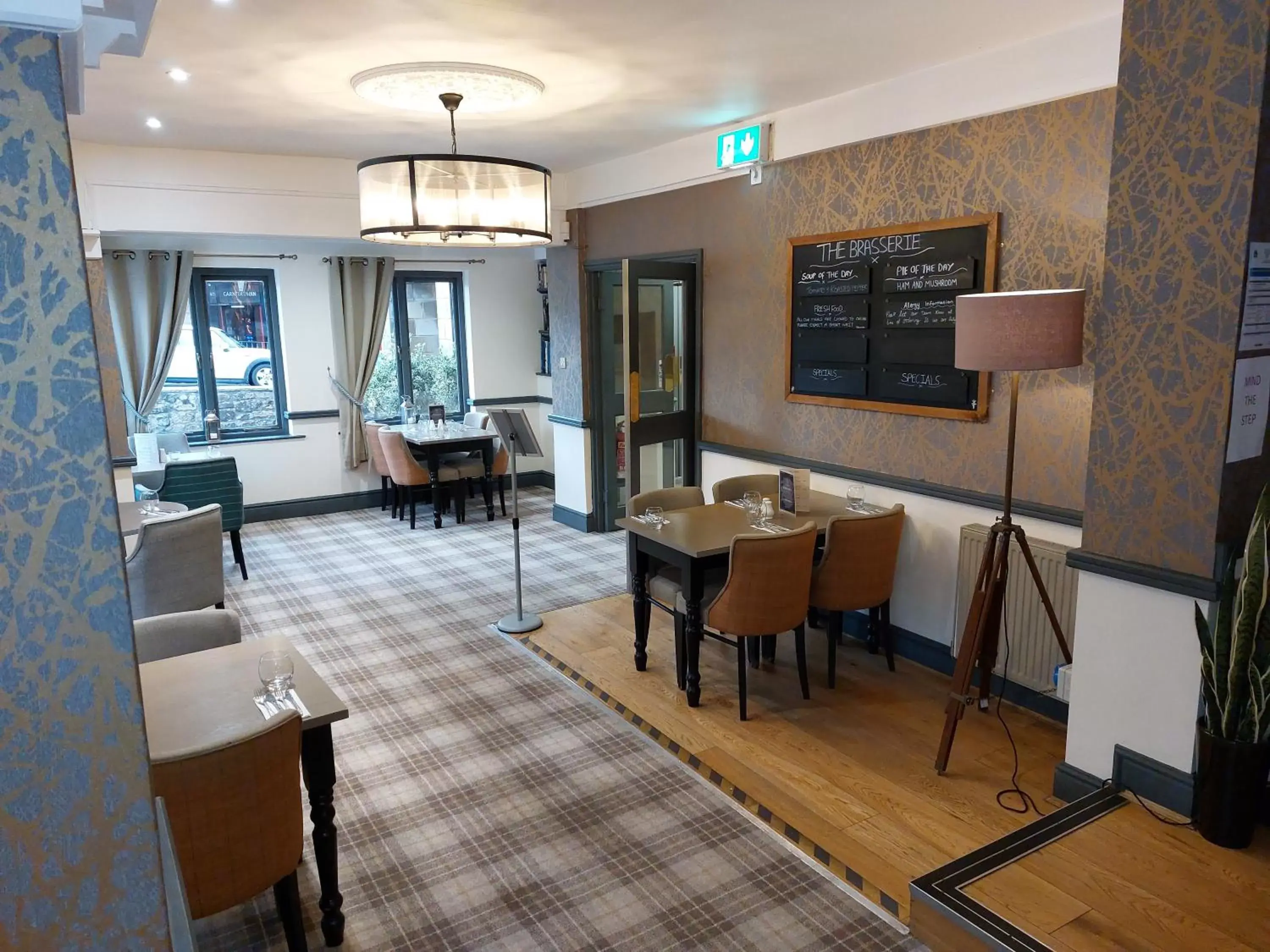 Lounge or bar in County Lodge & Brasserie