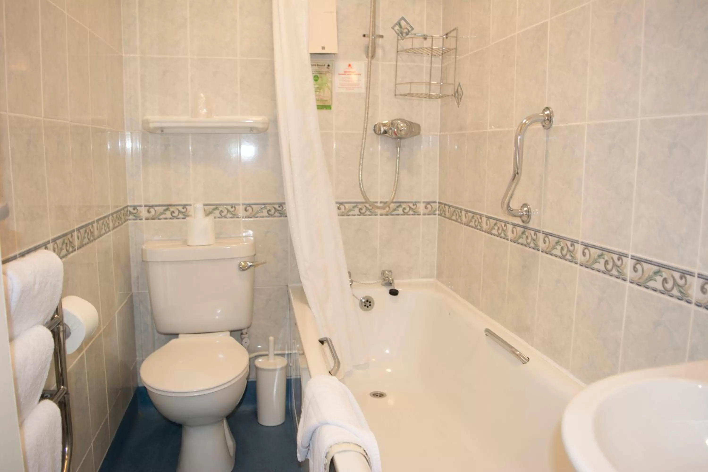 Bathroom in TLH Carlton Hotel - TLH Leisure, Entertainment and Spa Resort