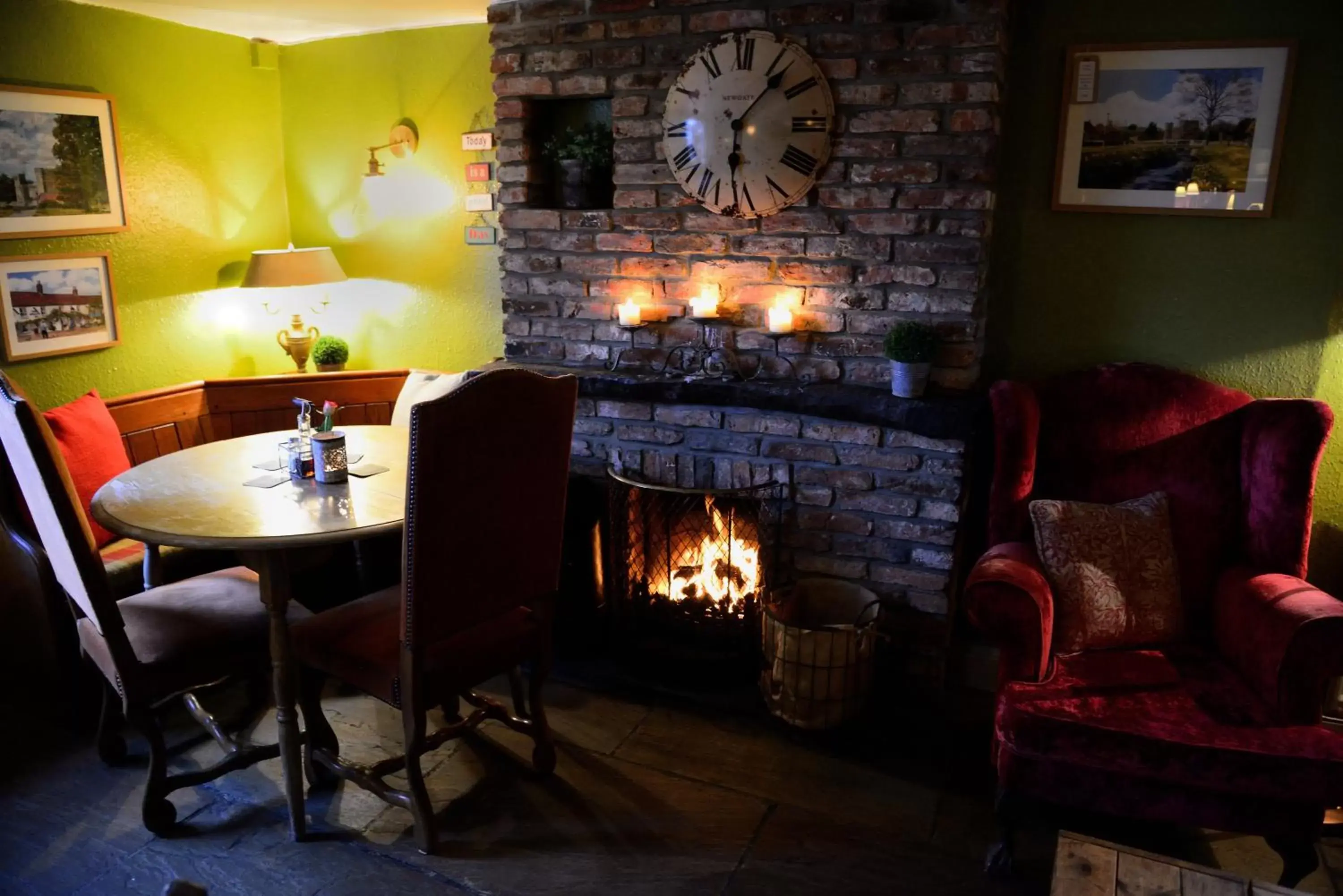 Lounge or bar in The Castle Arms Inn